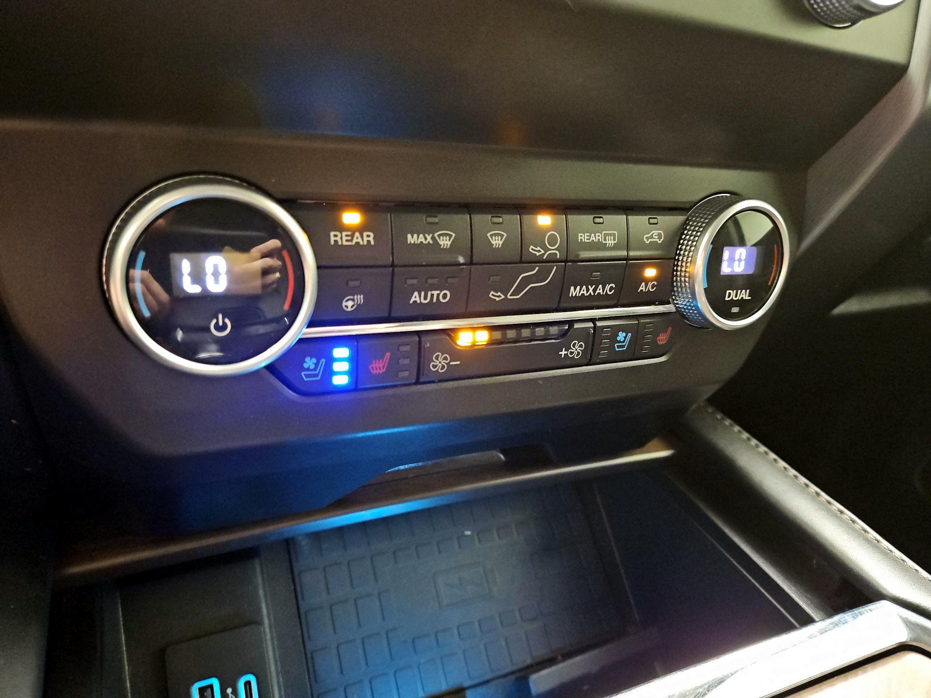 Thumbnail: 2021 Ford Expedition - 17