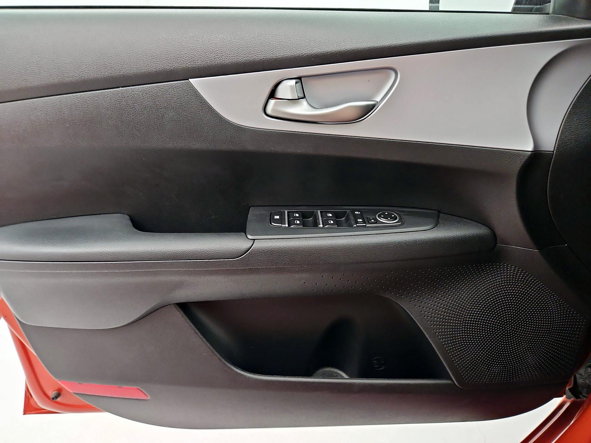 Thumbnail: 2024 Kia Forte - 12