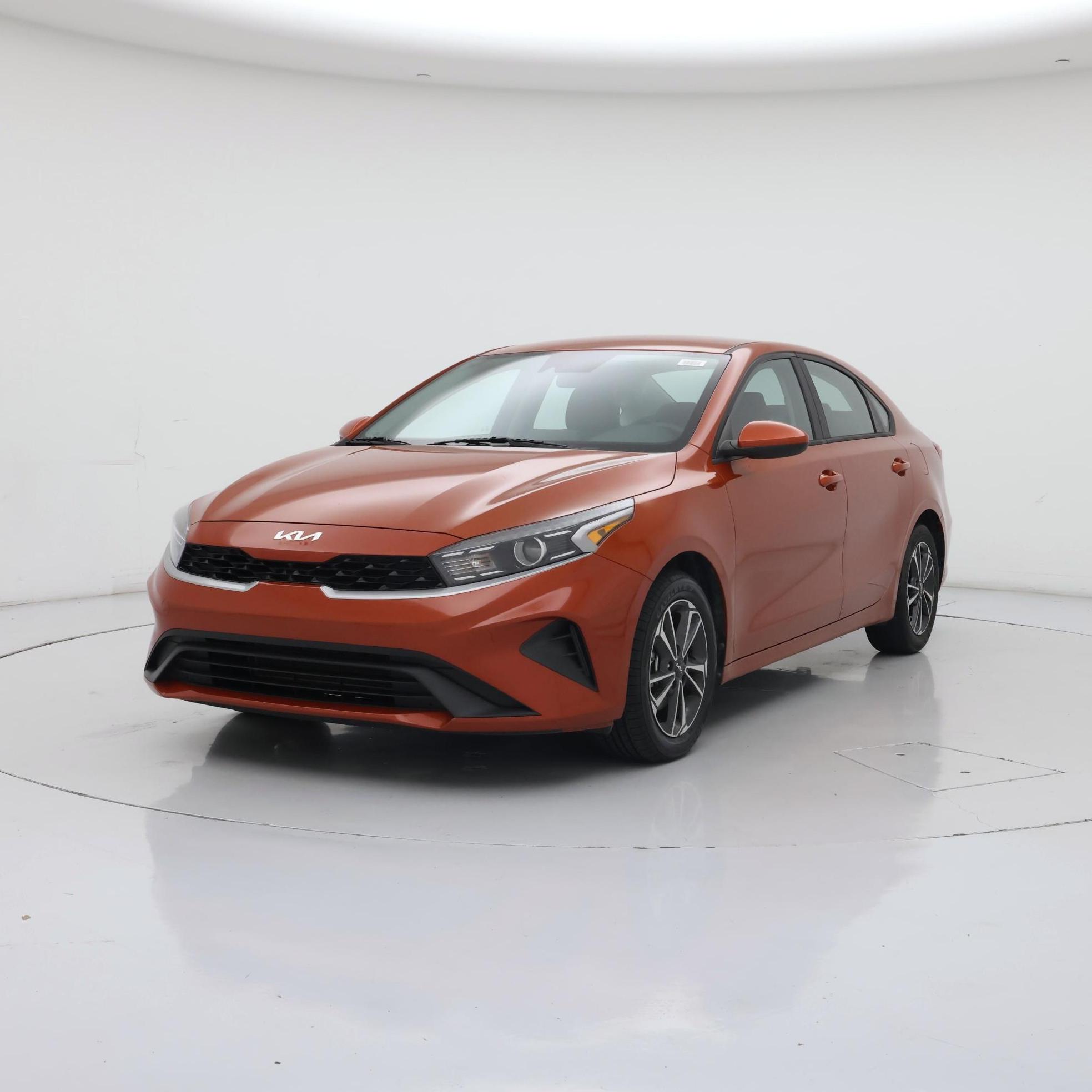 Thumbnail: 2024 Kia Forte - 4