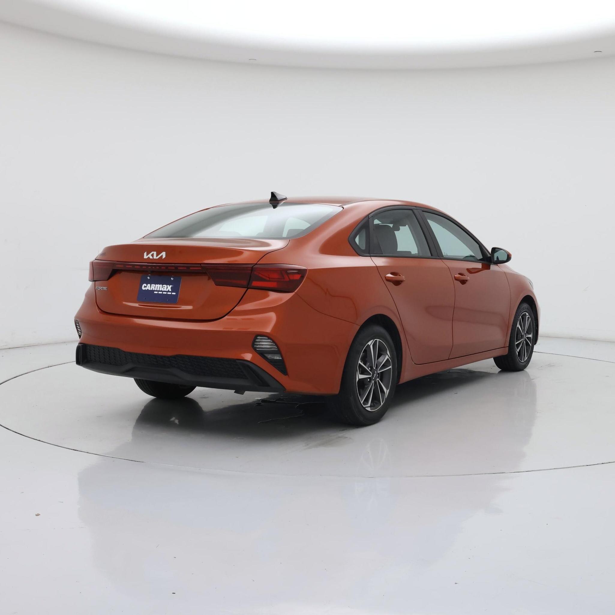 Thumbnail: 2024 Kia Forte - 8