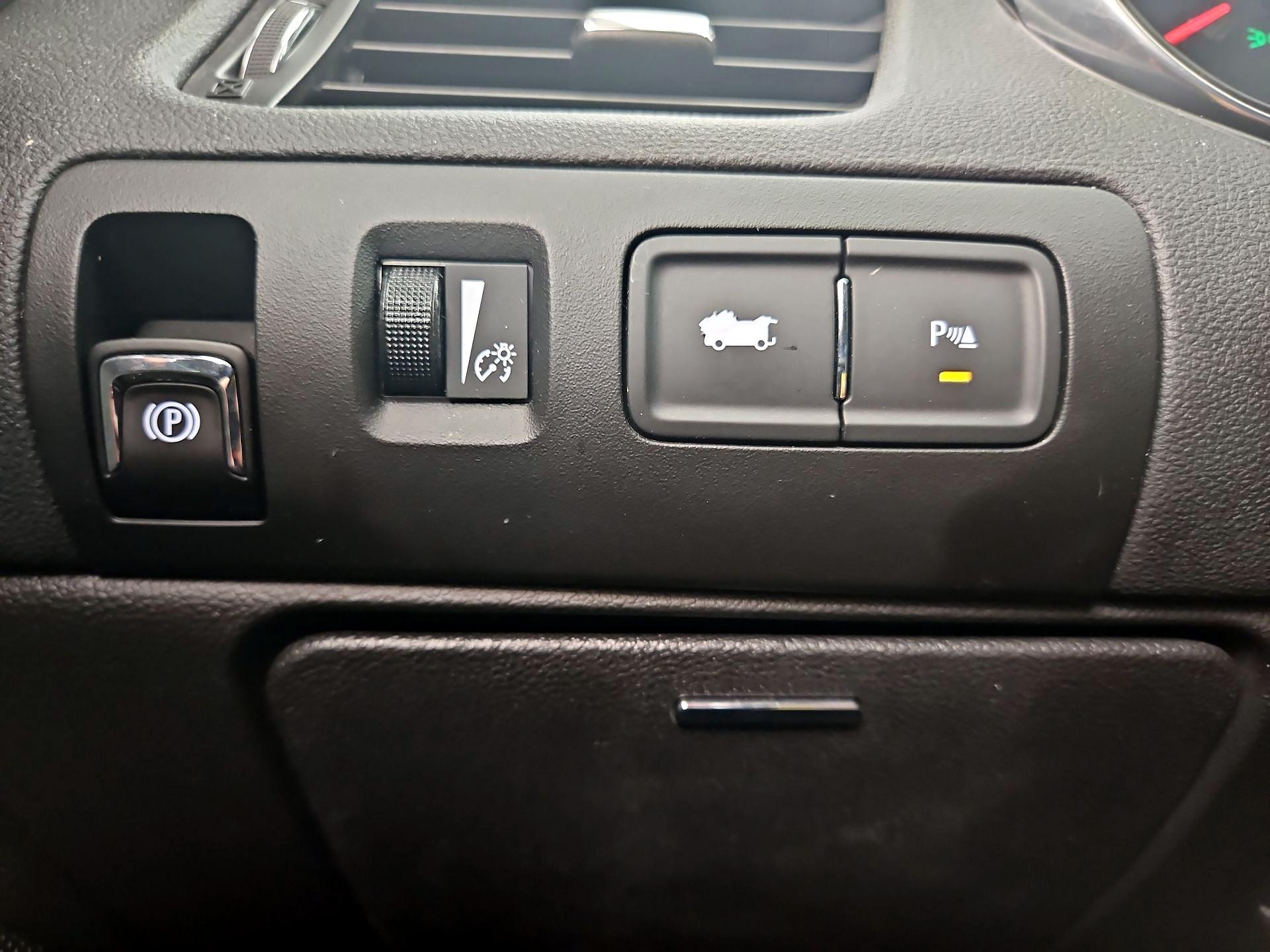 Thumbnail: 2015 Chevrolet Impala - 13