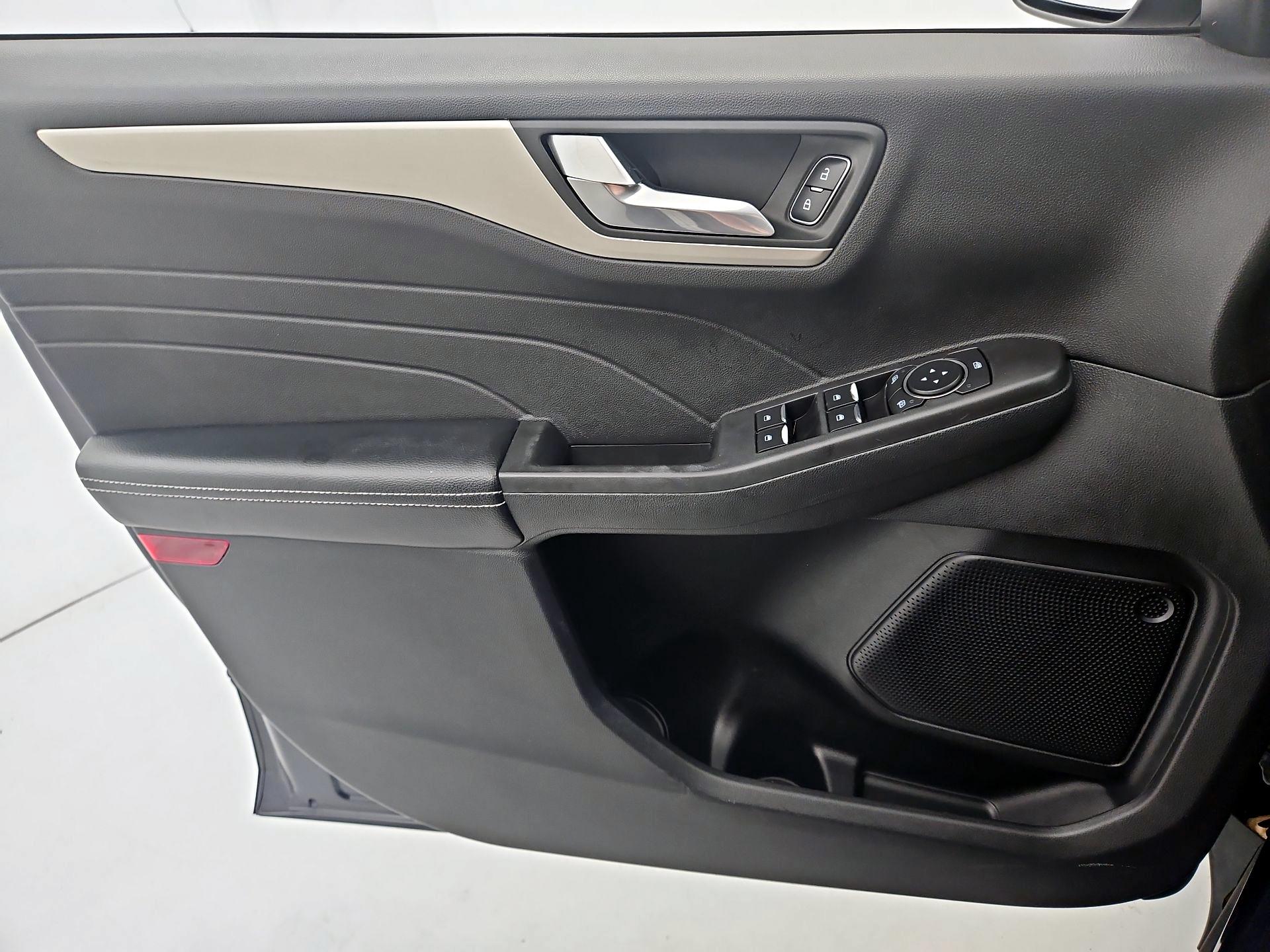 Thumbnail: 2021 Ford Escape - 12