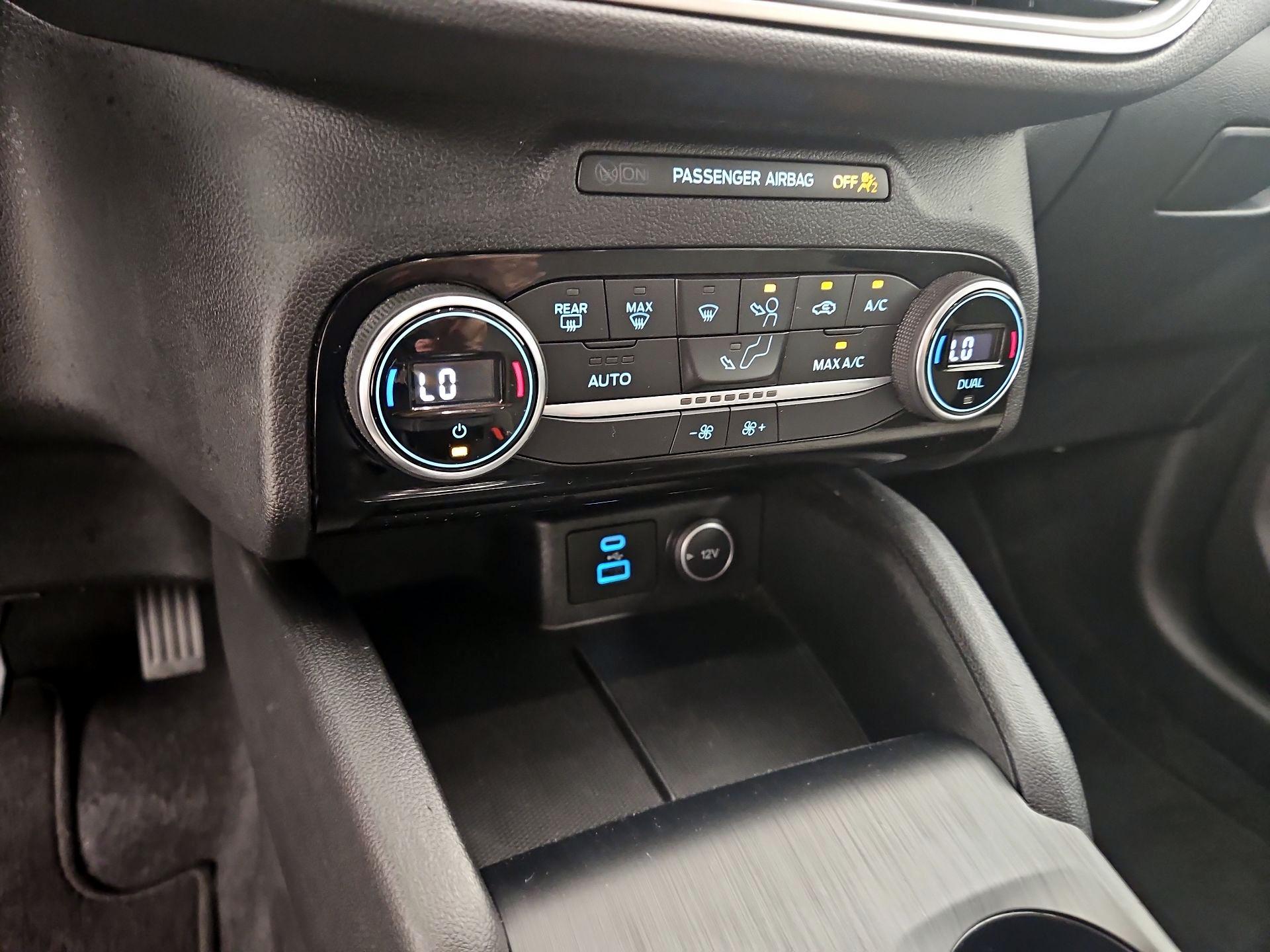 Thumbnail: 2021 Ford Escape - 17