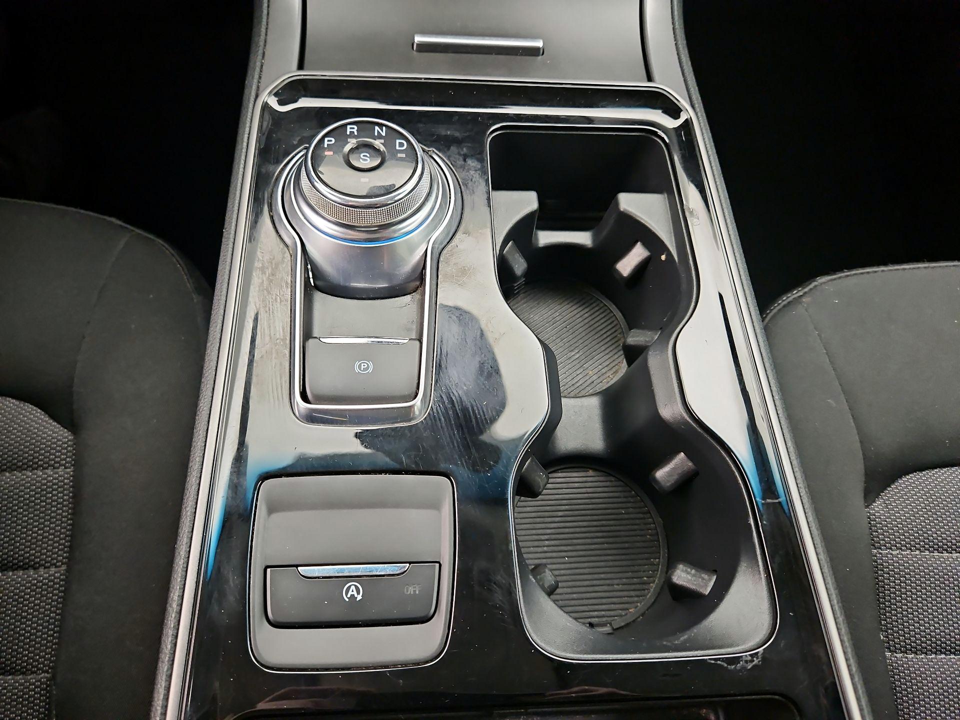 Thumbnail: 2020 Ford Edge - 17