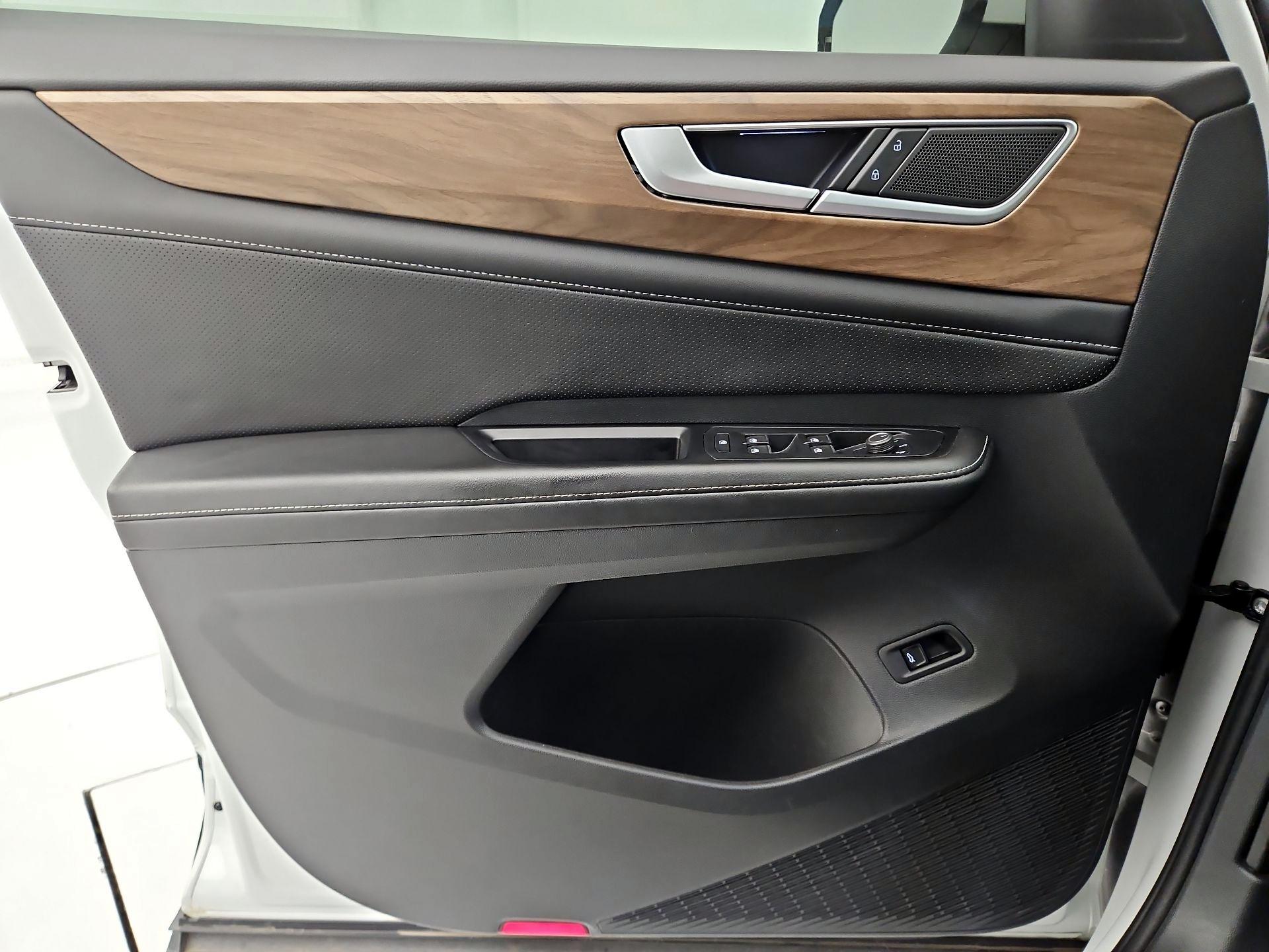 Thumbnail: 2024 Volkswagen Atlas - 12