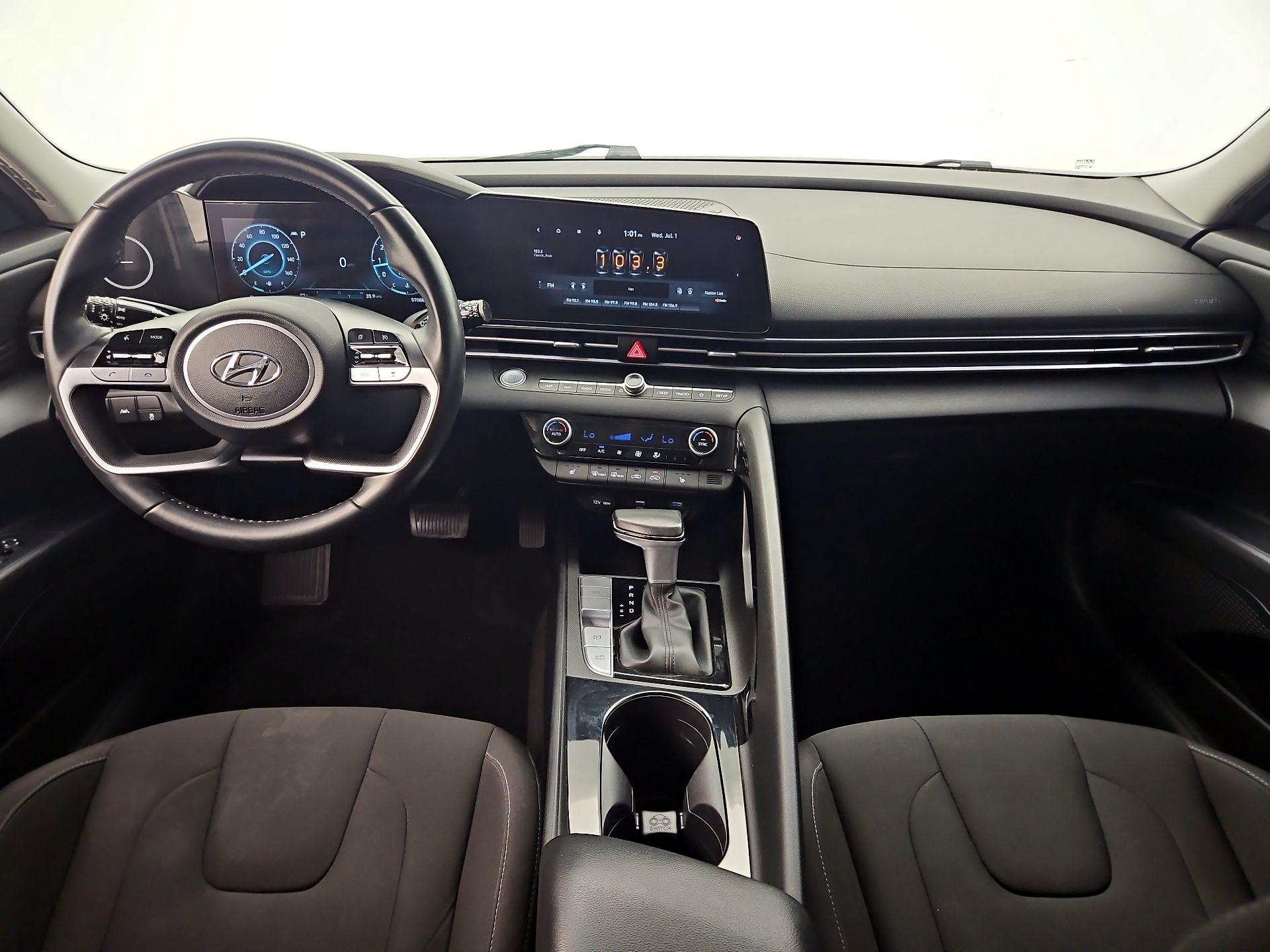 Thumbnail: 2023 Hyundai Elantra - 9