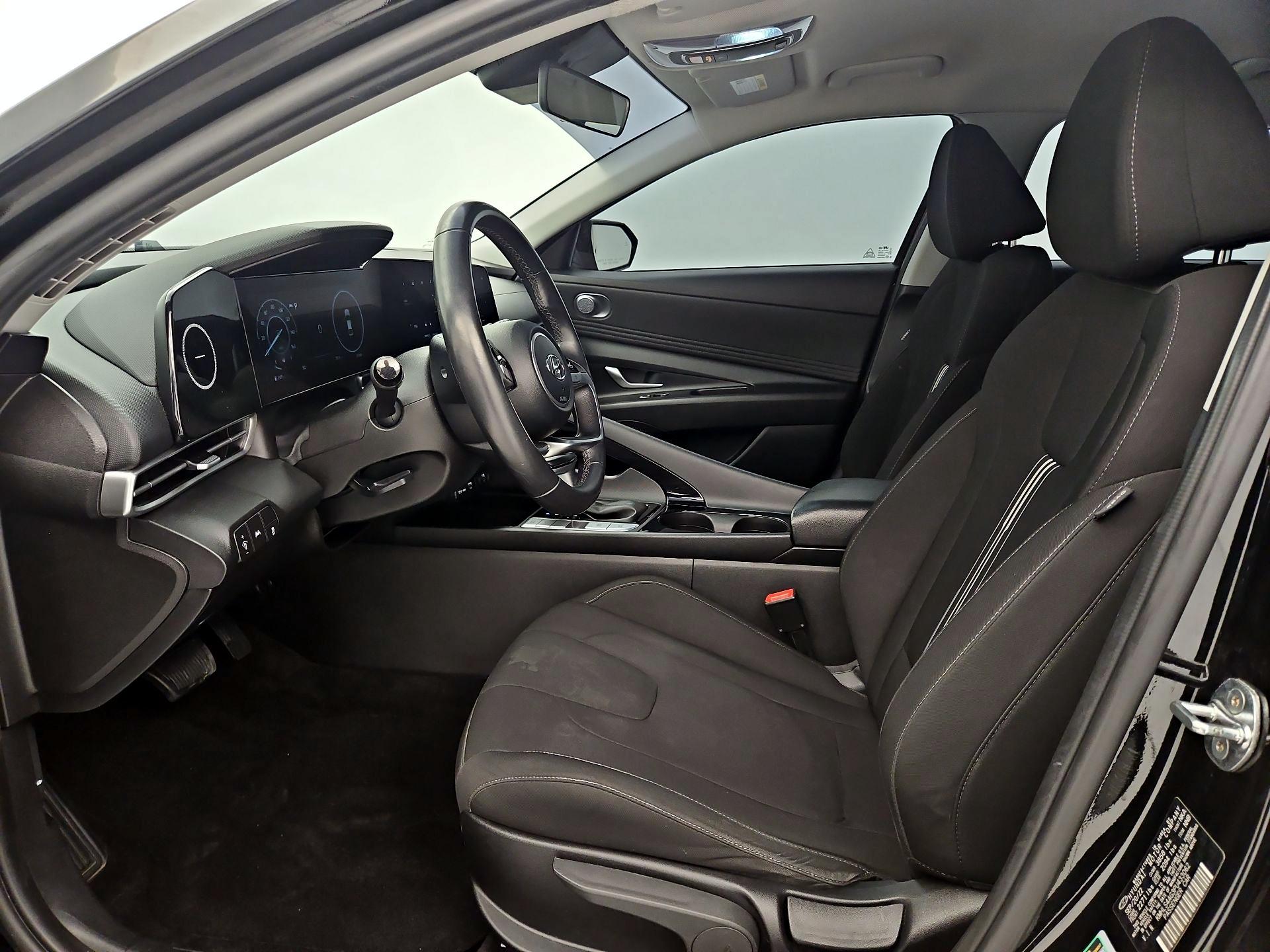 Thumbnail: 2023 Hyundai Elantra - 11