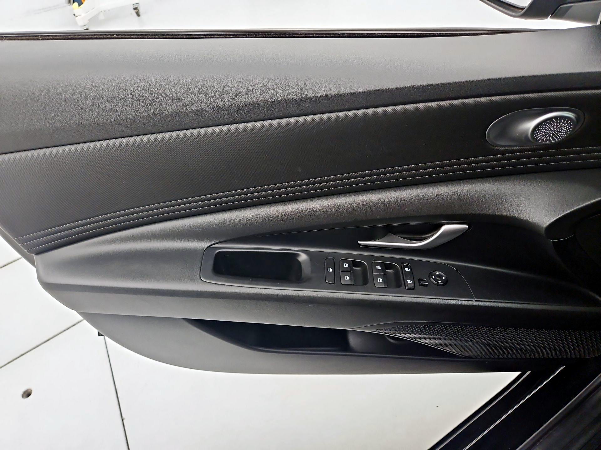 Thumbnail: 2023 Hyundai Elantra - 12