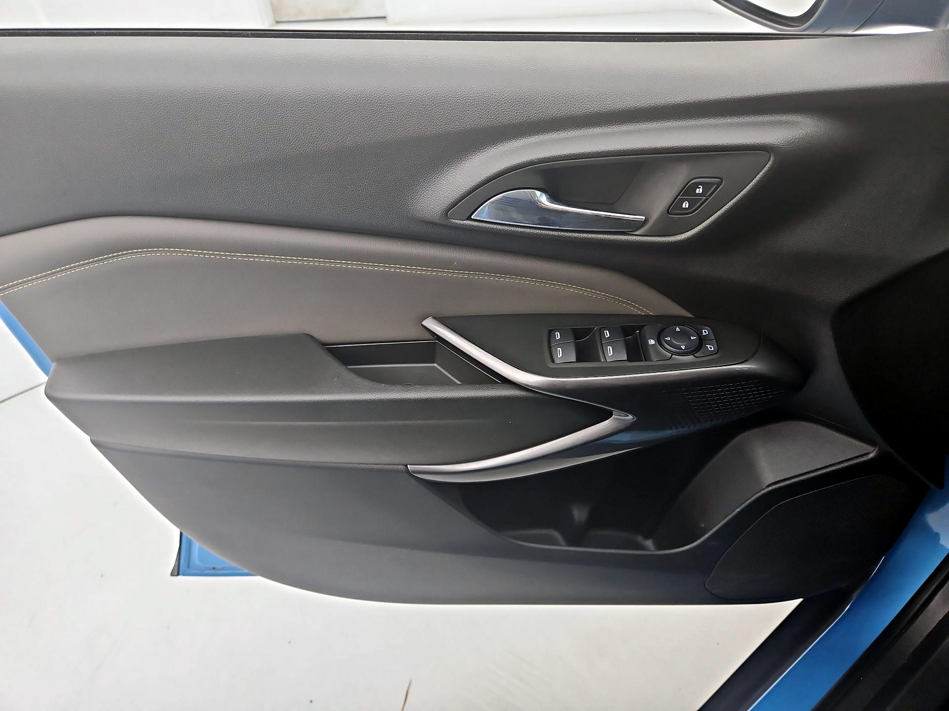 Thumbnail: 2025 Chevrolet Trax - 12