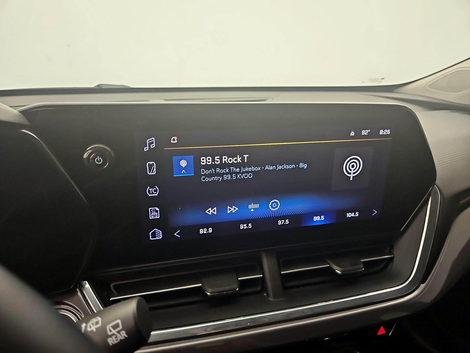 Thumbnail: 2025 Chevrolet Trax - 15