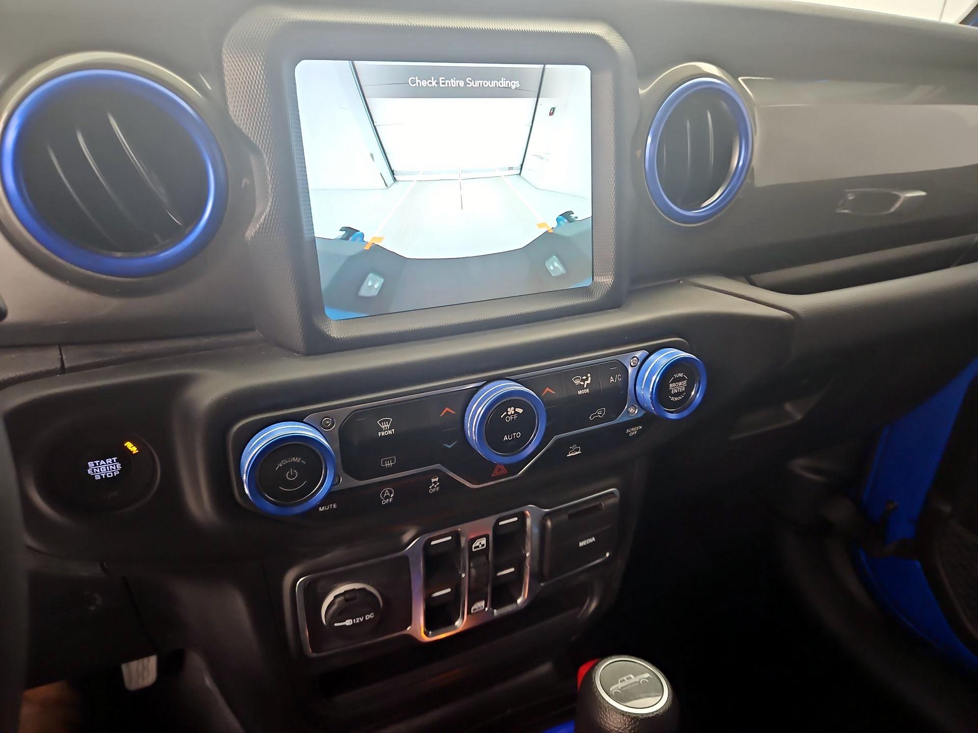 Thumbnail: 2023 Jeep Gladiator - 15
