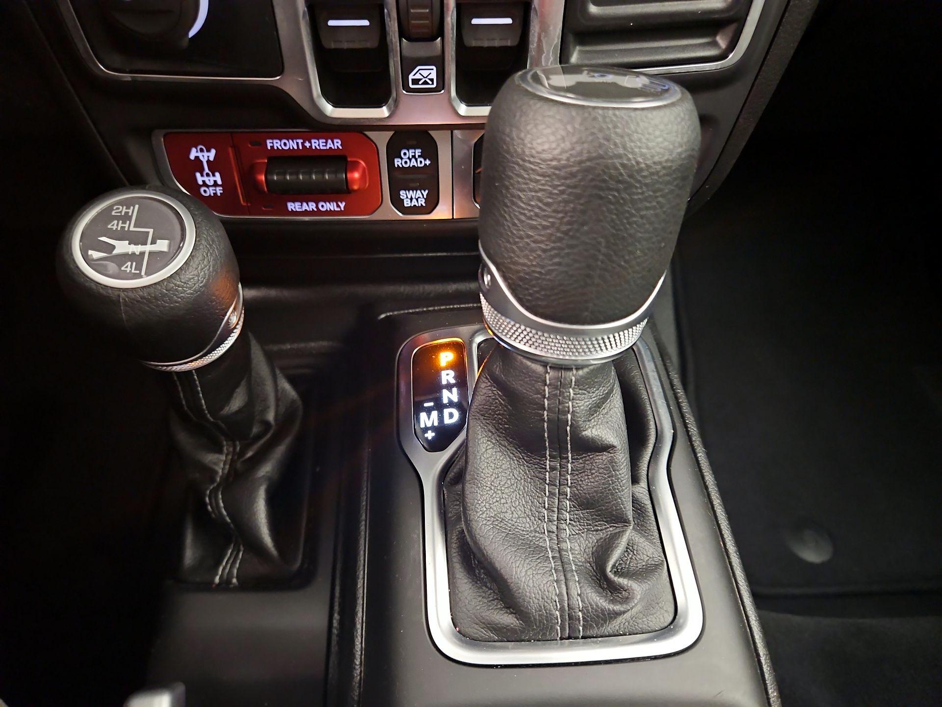 Thumbnail: 2025 Jeep Wrangler - 17