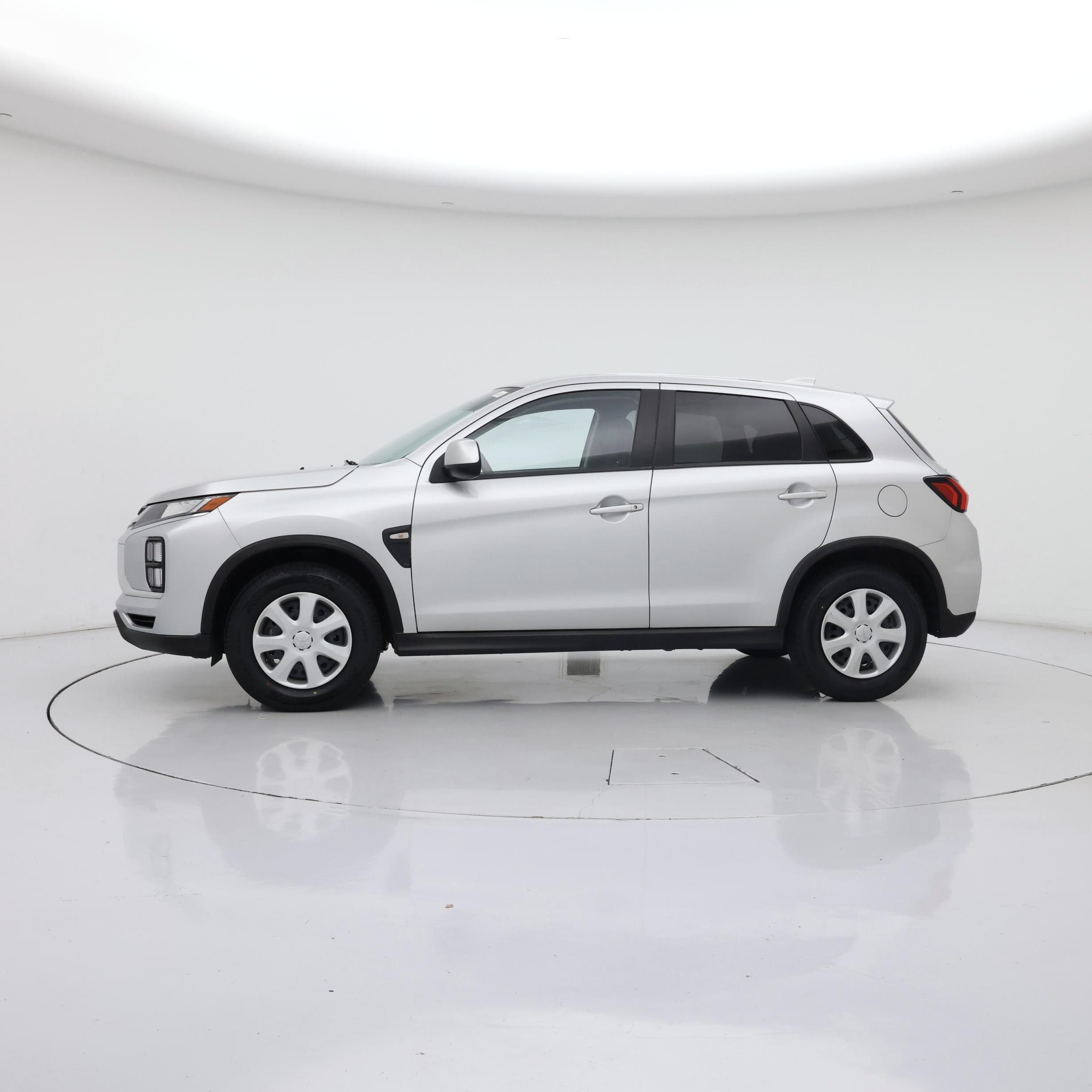Thumbnail: 2023 Mitsubishi Outlander Sport - 3