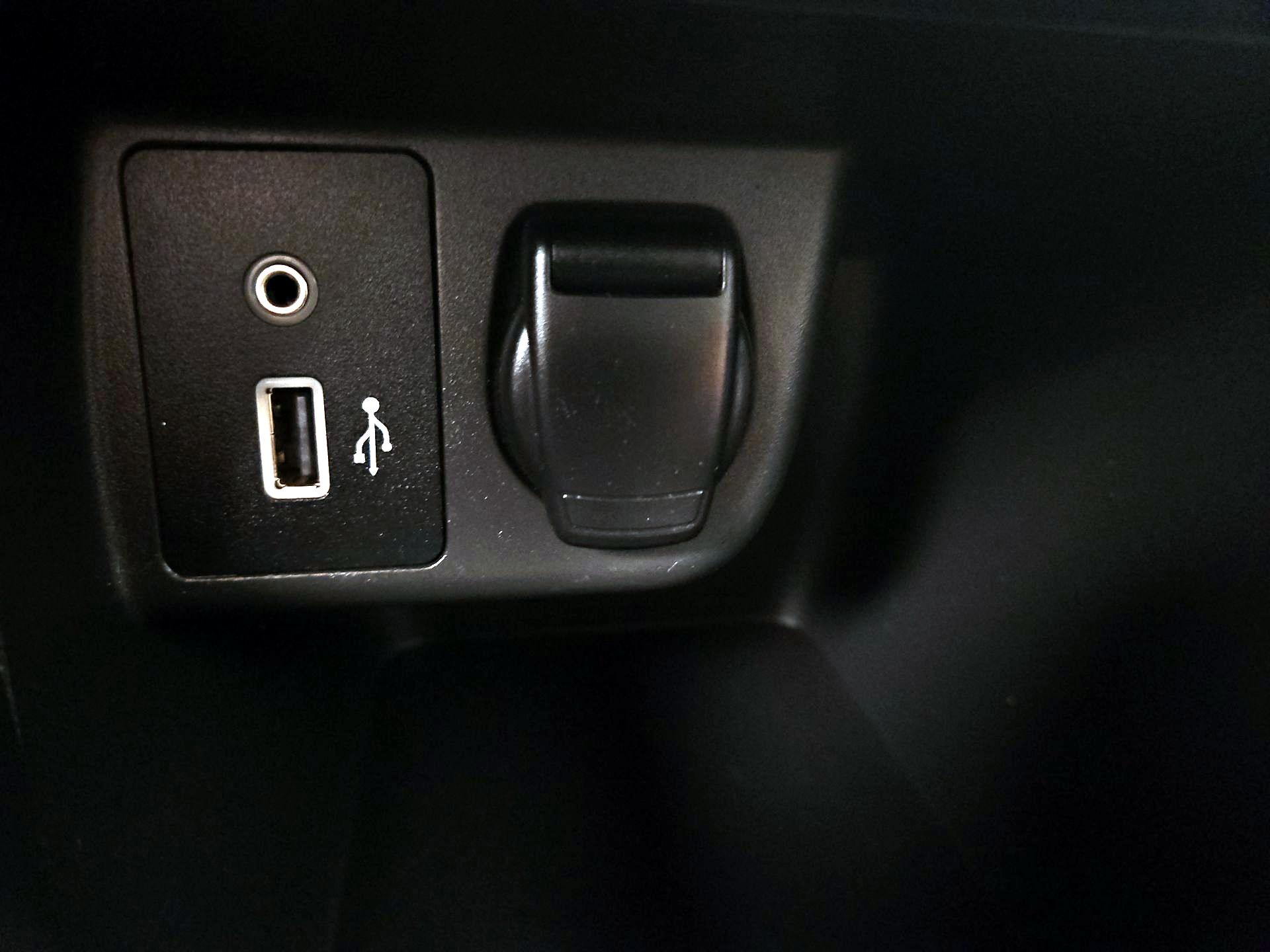 Thumbnail: 2020 Nissan Versa - 17