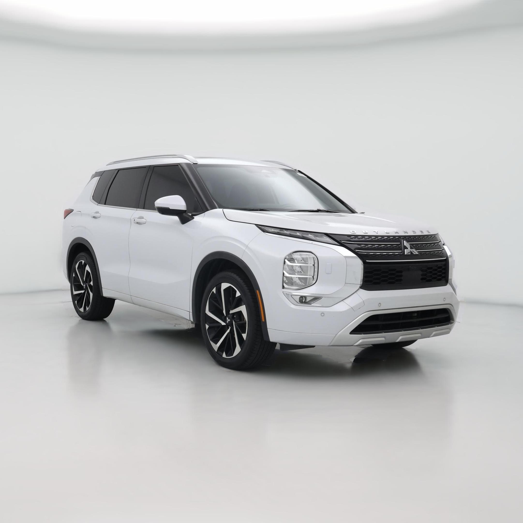 Thumbnail: 2022 Mitsubishi Outlander - 1