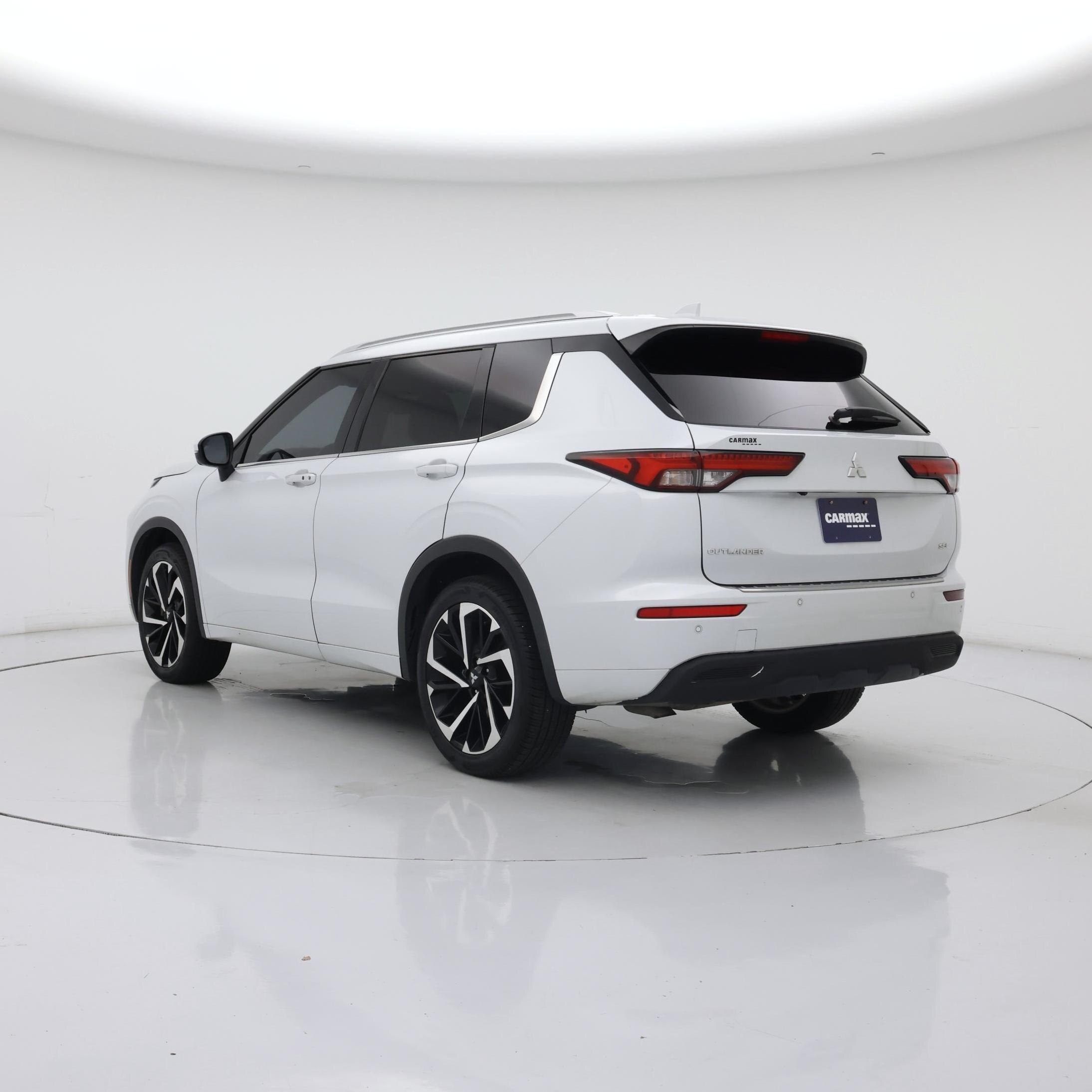 Thumbnail: 2022 Mitsubishi Outlander - 2