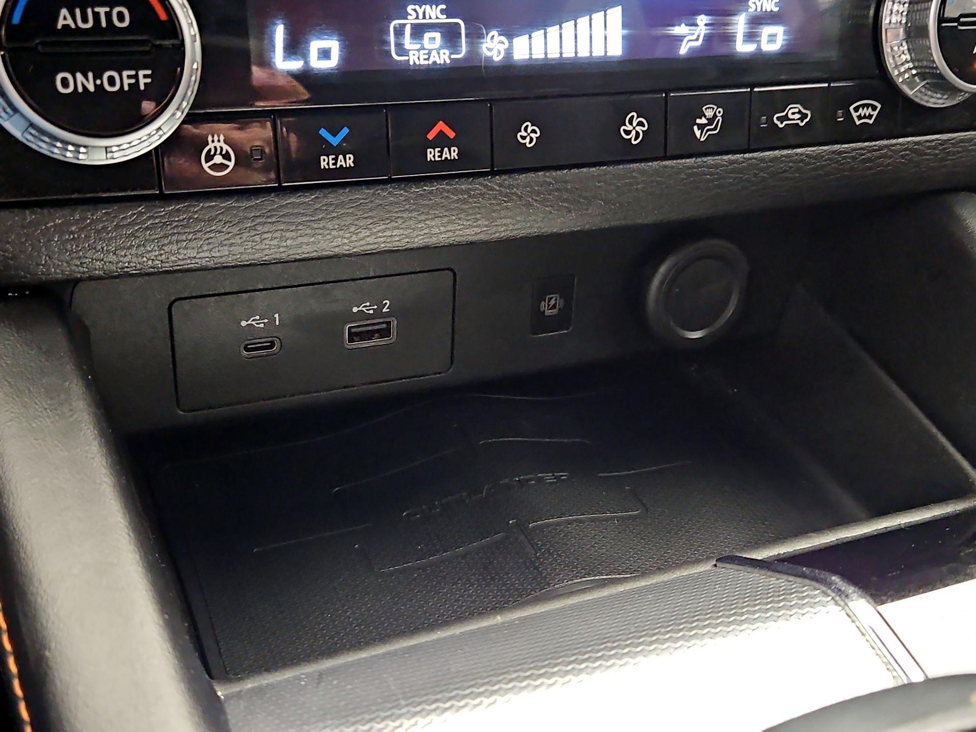 Thumbnail: 2022 Mitsubishi Outlander - 19