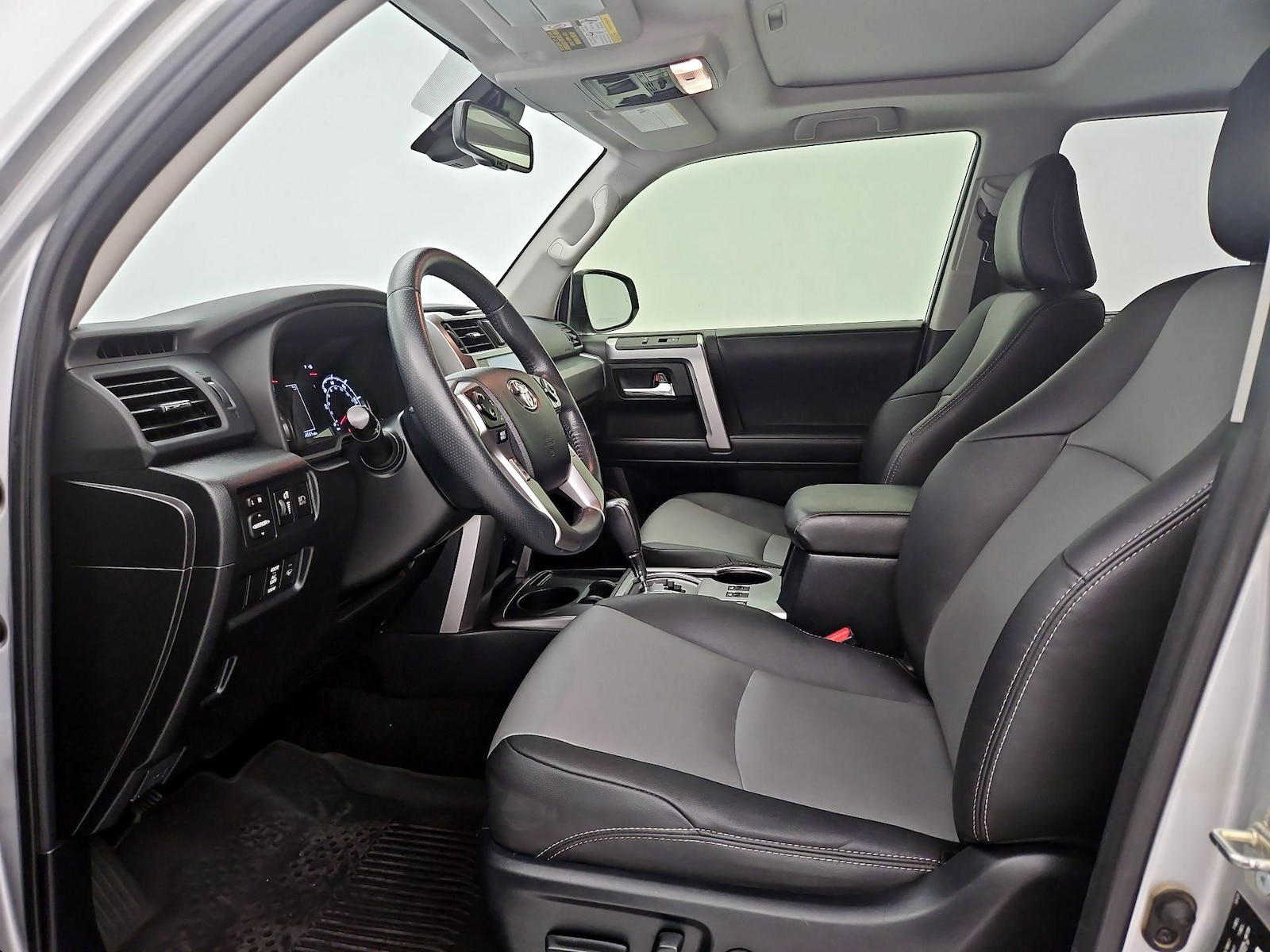 2022 Toyota 4Runner SR5 Premium - Photo 12