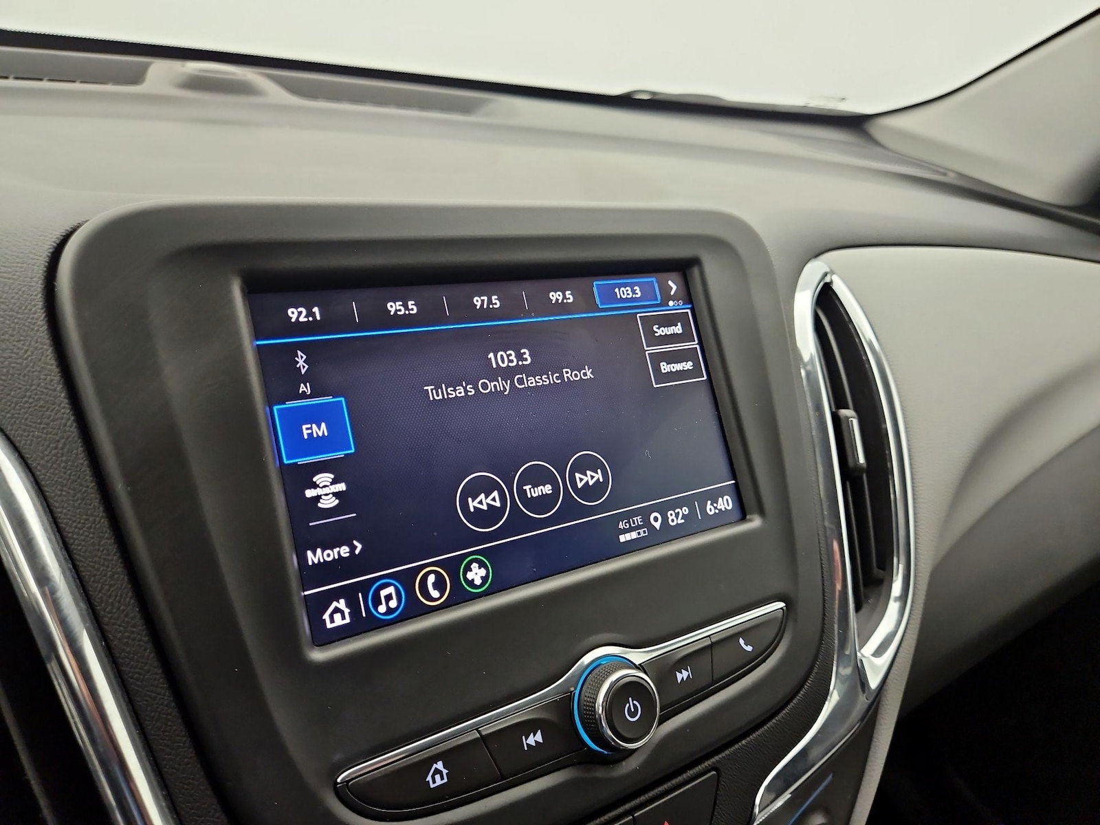 2023 Chevrolet Equinox LT - Photo 16