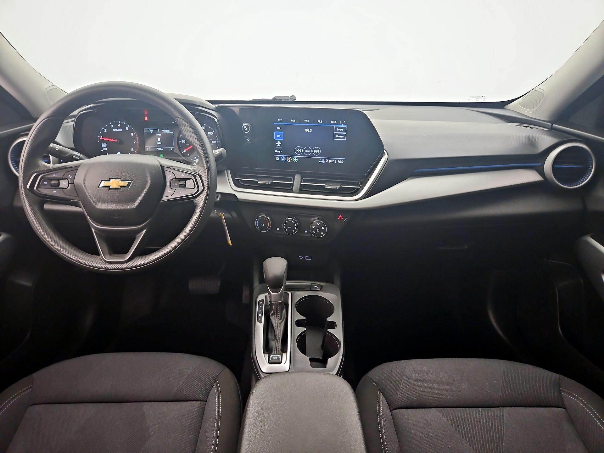 Thumbnail: 2025 Chevrolet Trax - 9