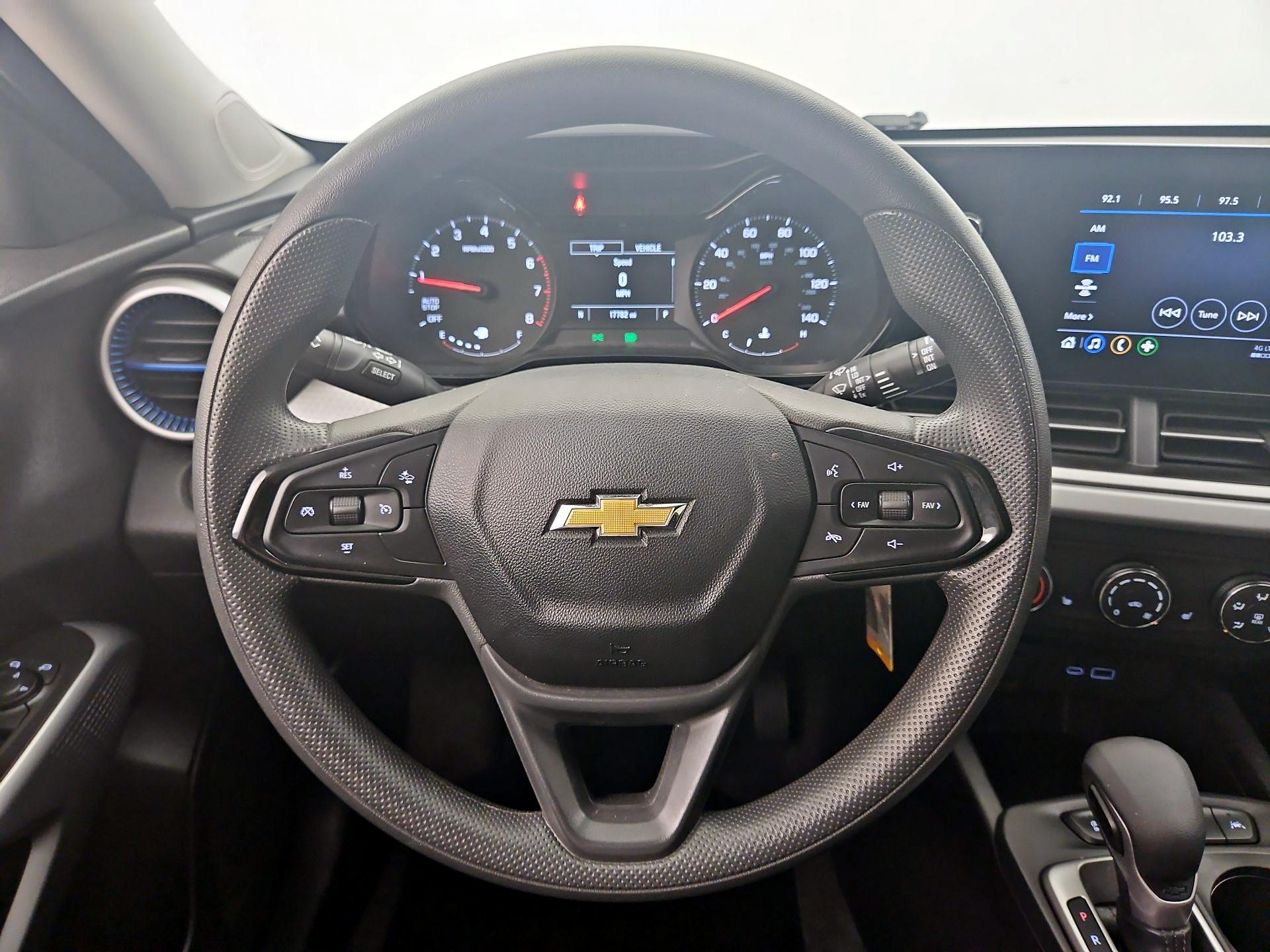 Thumbnail: 2025 Chevrolet Trax - 10