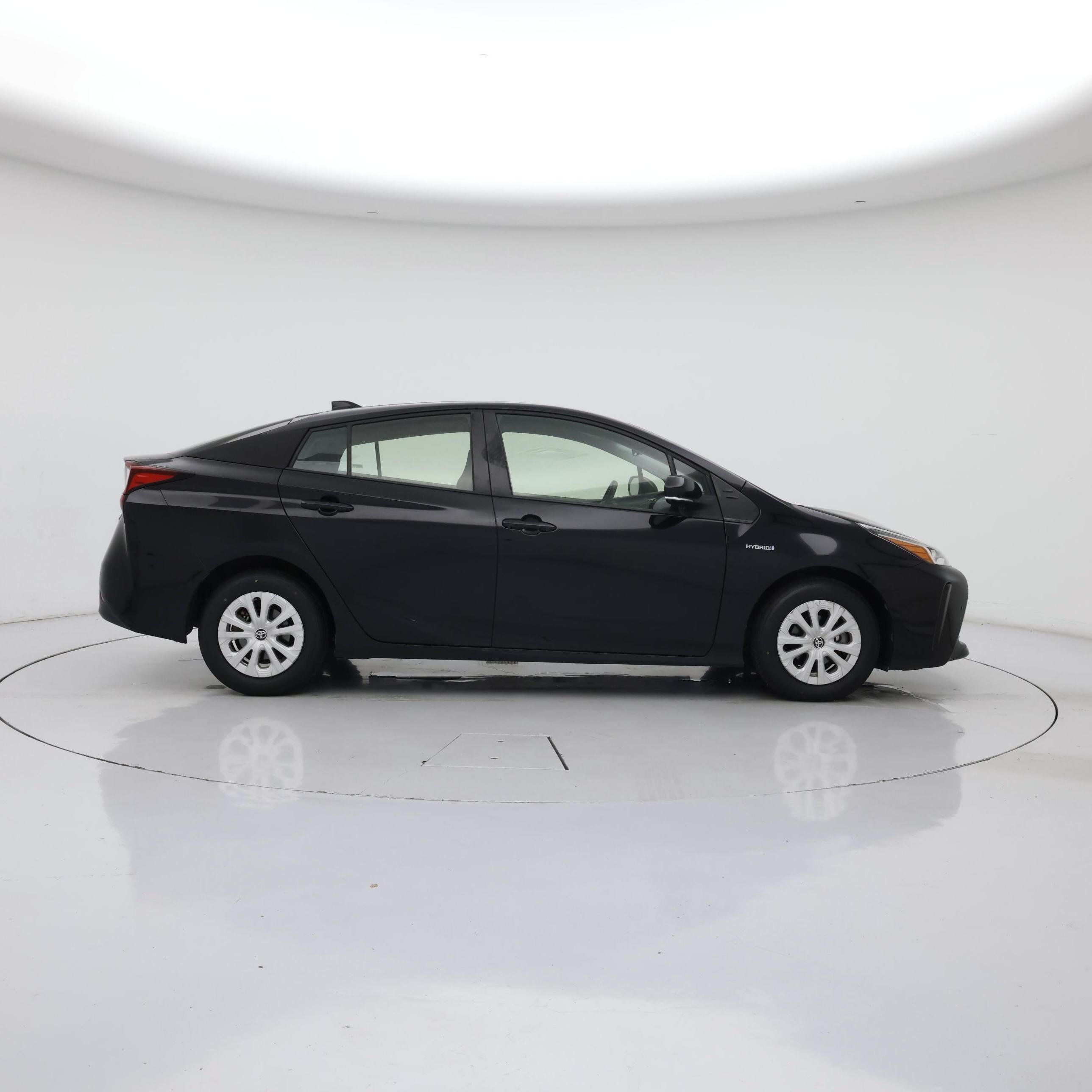 Thumbnail: 2021 Toyota Prius - 7