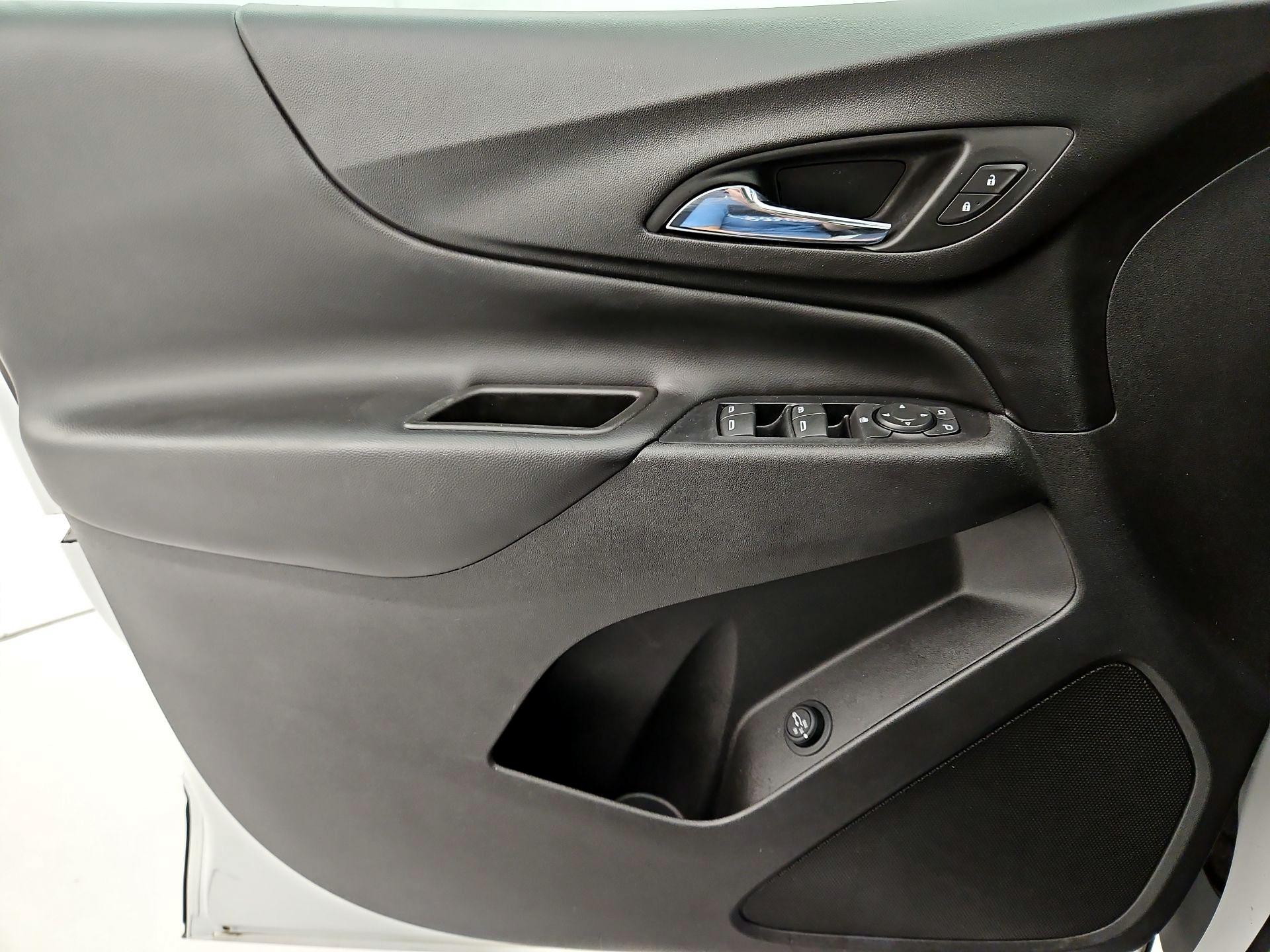 Thumbnail: 2020 Chevrolet Equinox - 12