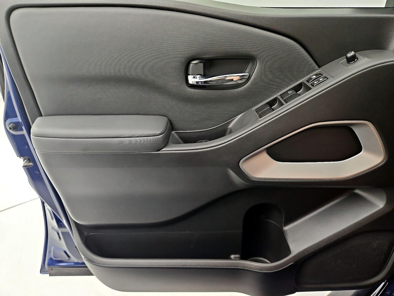 2022 Nissan Frontier SV - Photo 13