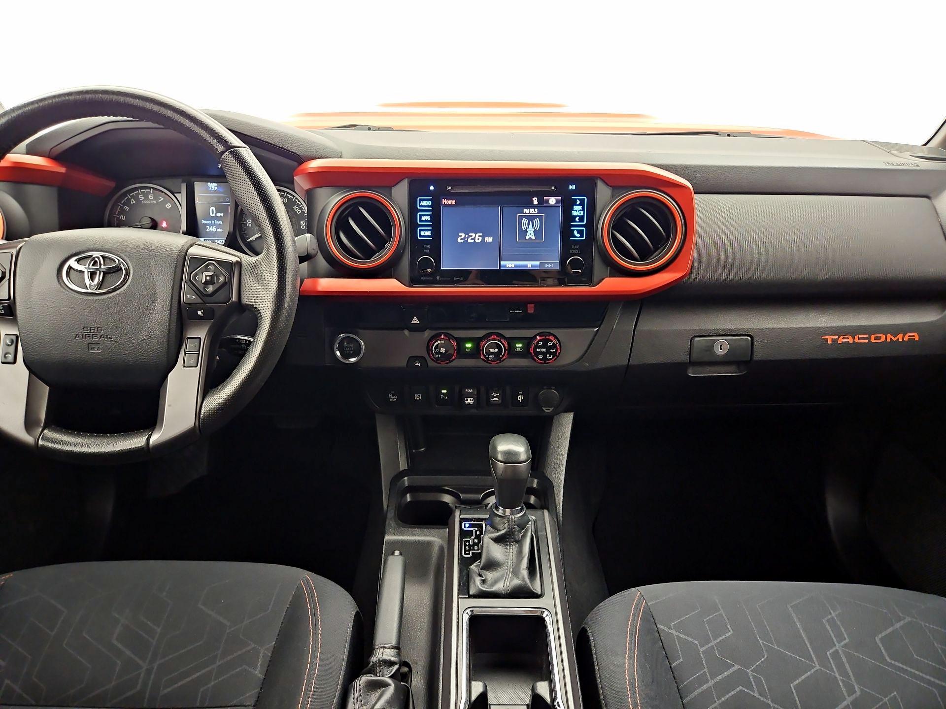 Thumbnail: 2018 Toyota Tacoma - 9