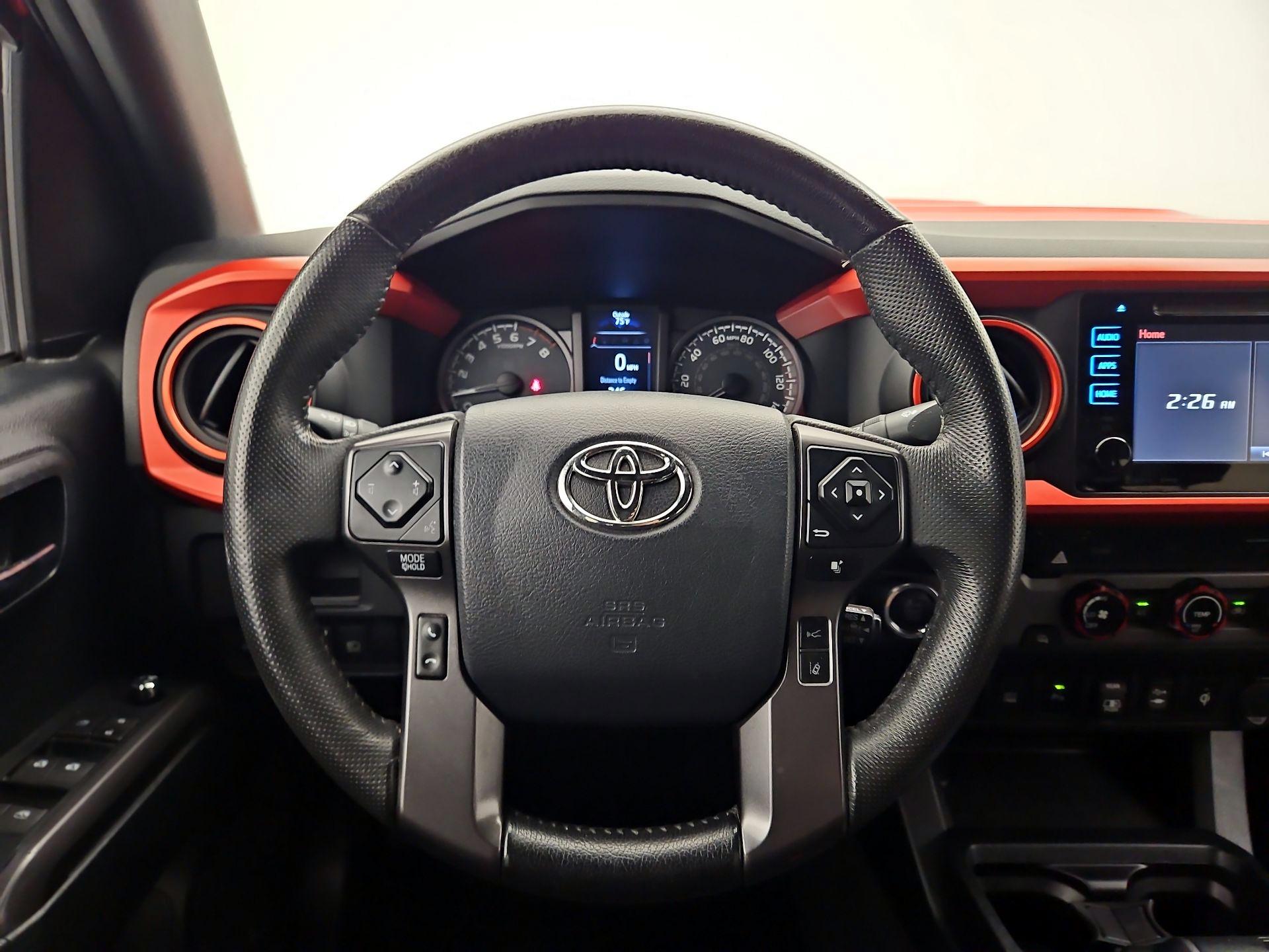 Thumbnail: 2018 Toyota Tacoma - 10