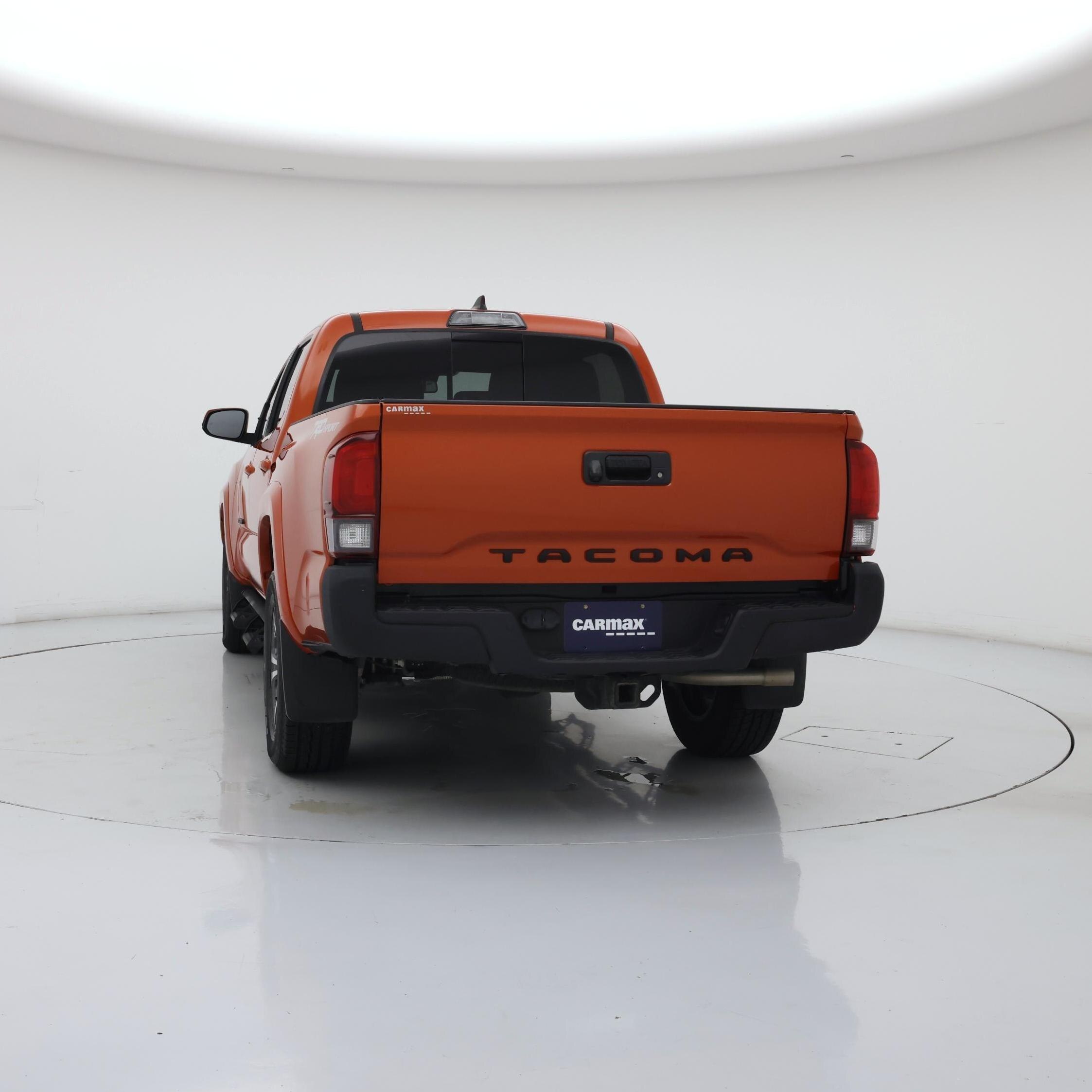 Thumbnail: 2018 Toyota Tacoma - 6