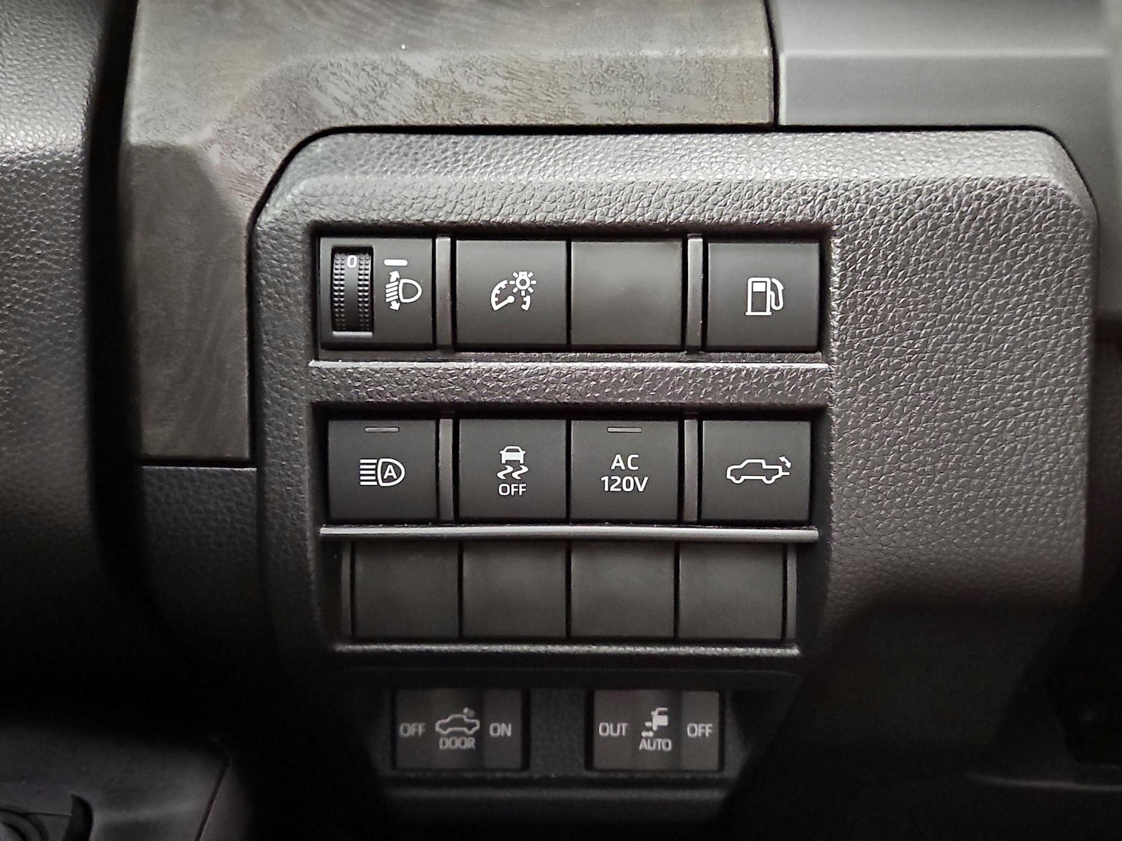 2025 Toyota Tacoma Limited - Photo 14