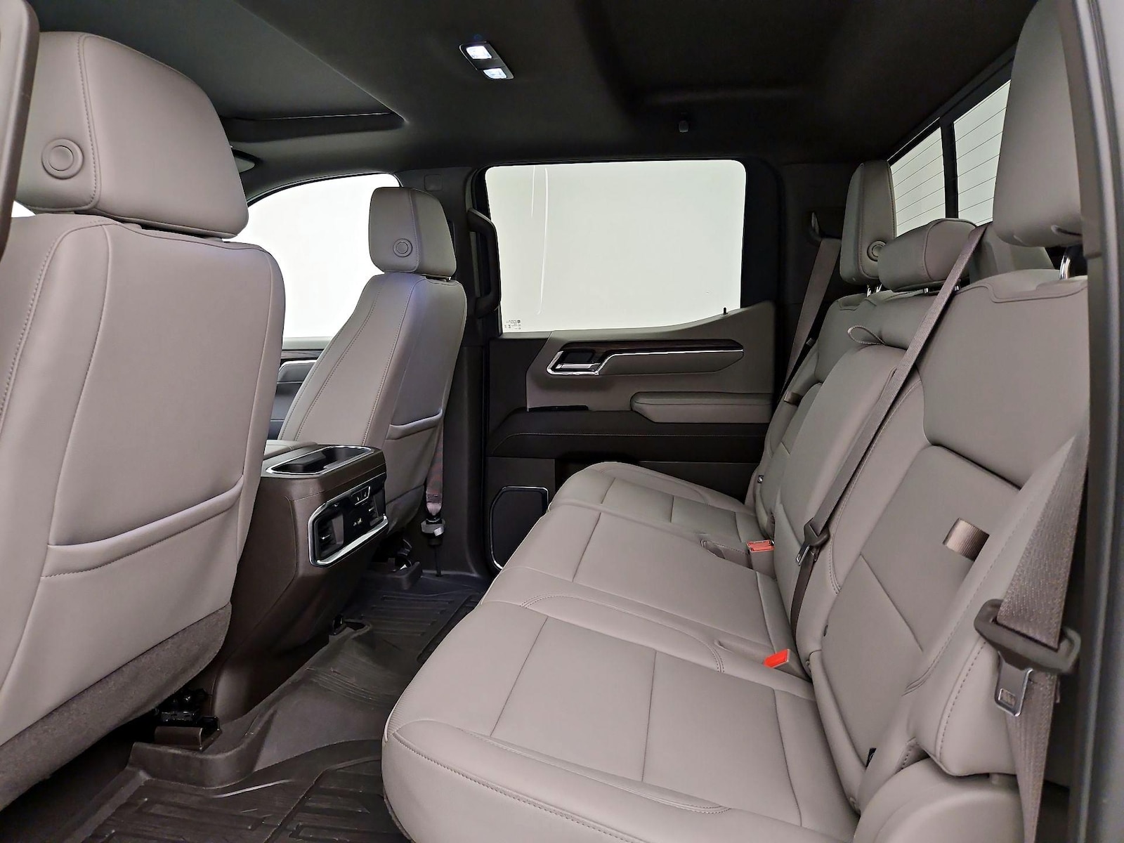 2024 GMC Sierra 1500 SLT - Photo 22