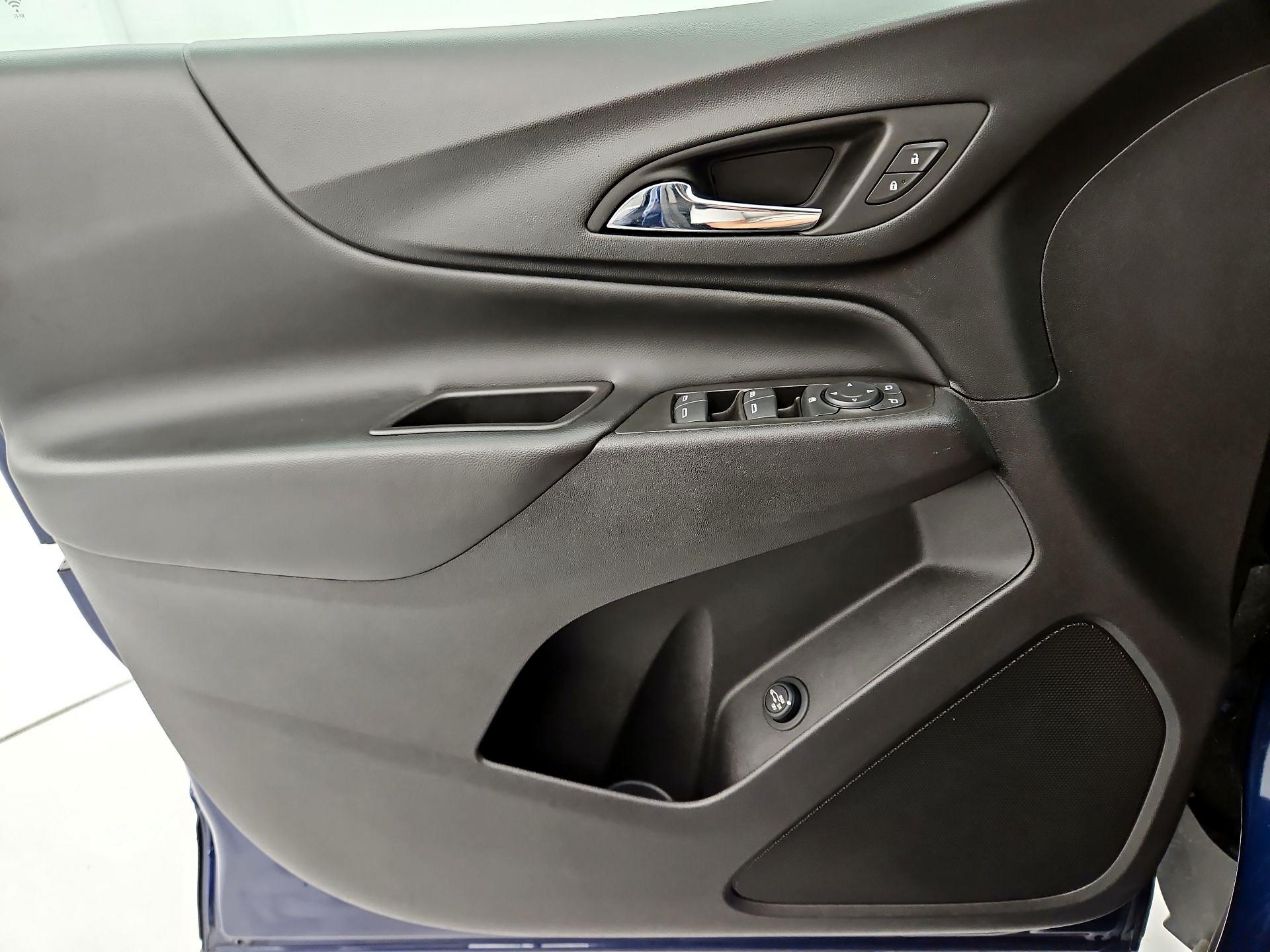 Thumbnail: 2022 Chevrolet Equinox - 12