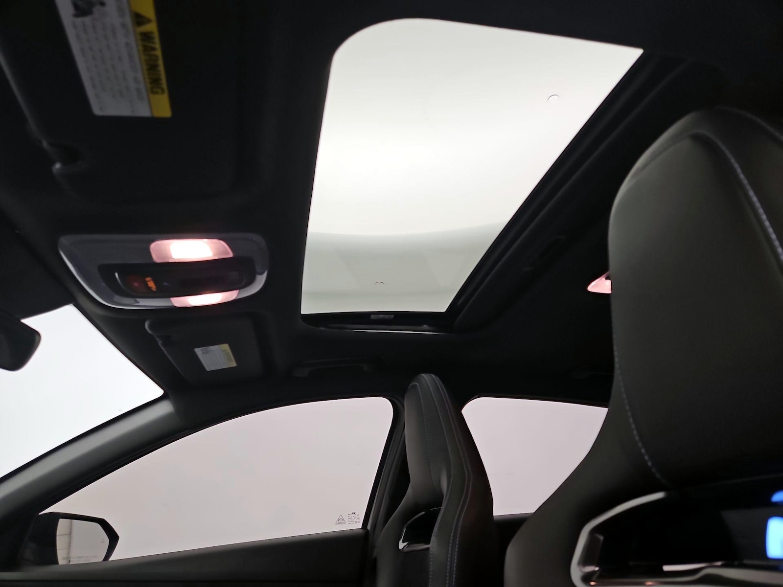 Sunroof(s) & Overhead Airbags