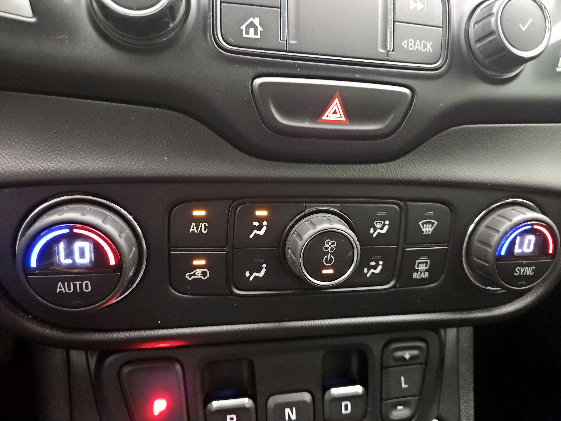 Thumbnail: 2020 GMC Terrain - 16