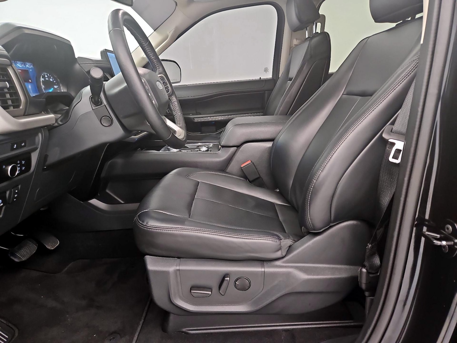 2024 Ford Expedition XLT - Photo 12