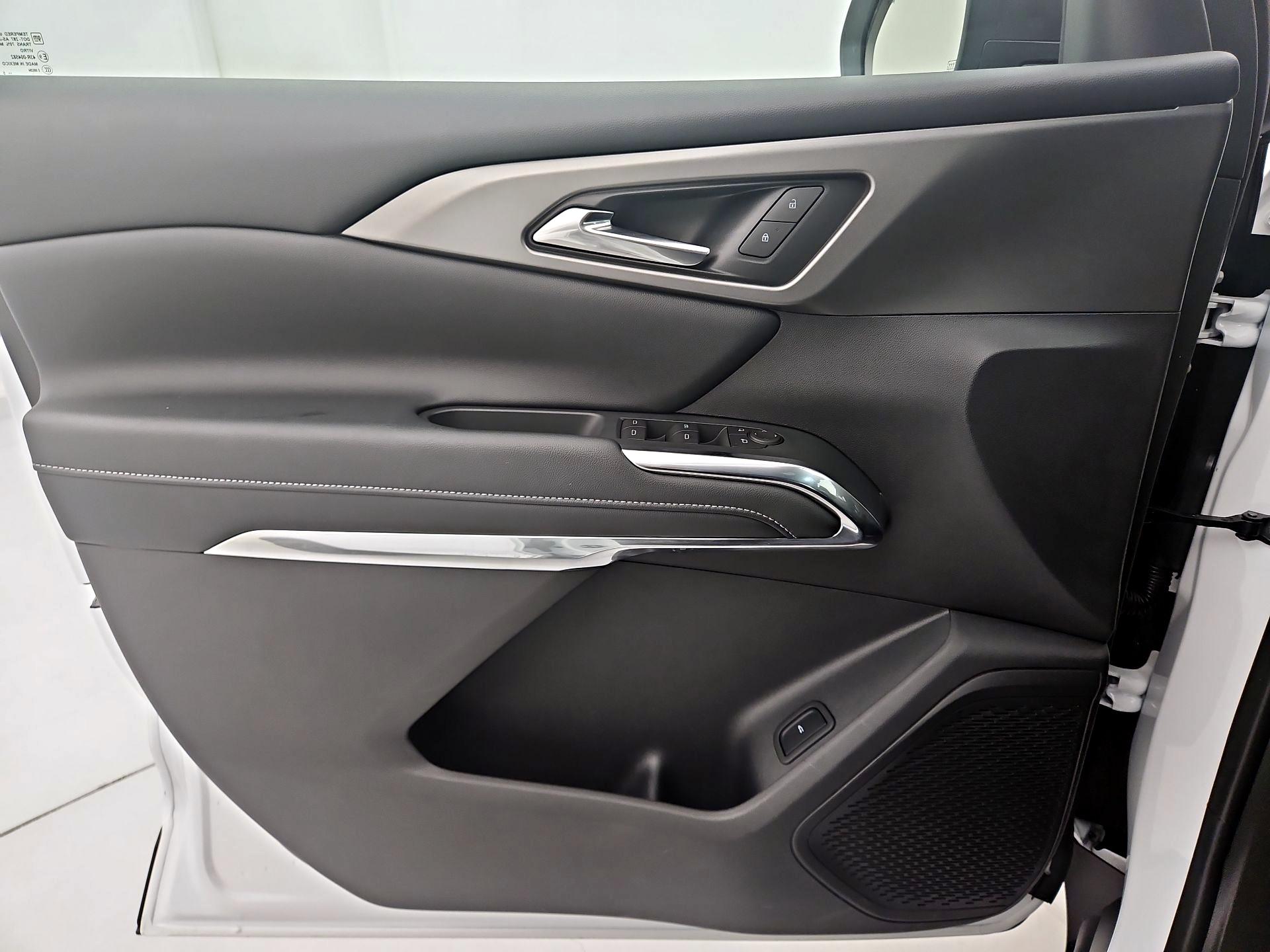 Thumbnail: 2026 Chevrolet Traverse - 12
