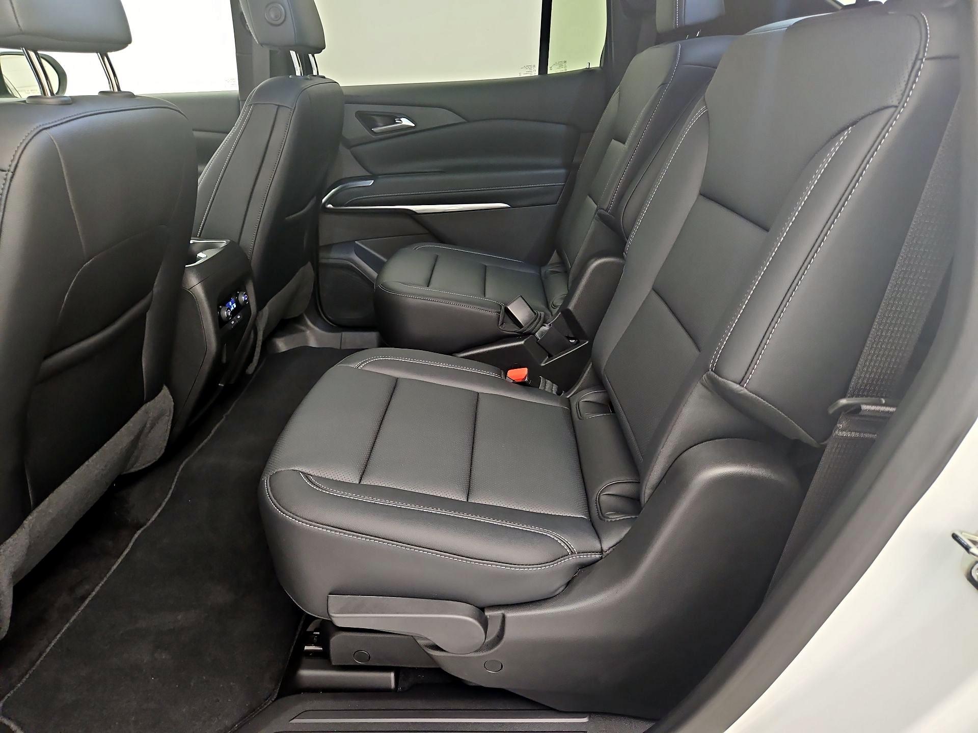Thumbnail: 2026 Chevrolet Traverse - 20