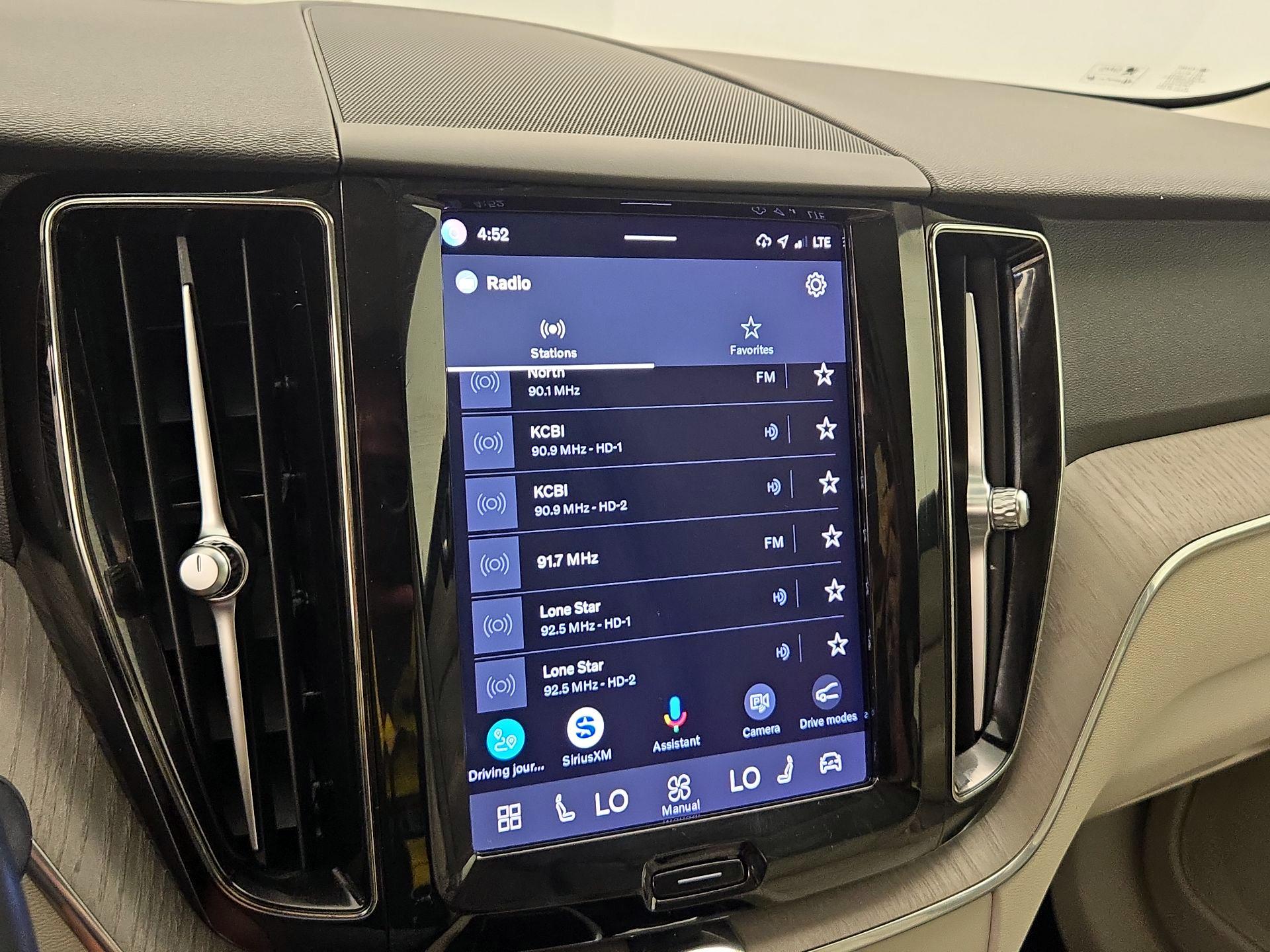 Thumbnail: 2023 Volvo XC60 - 15