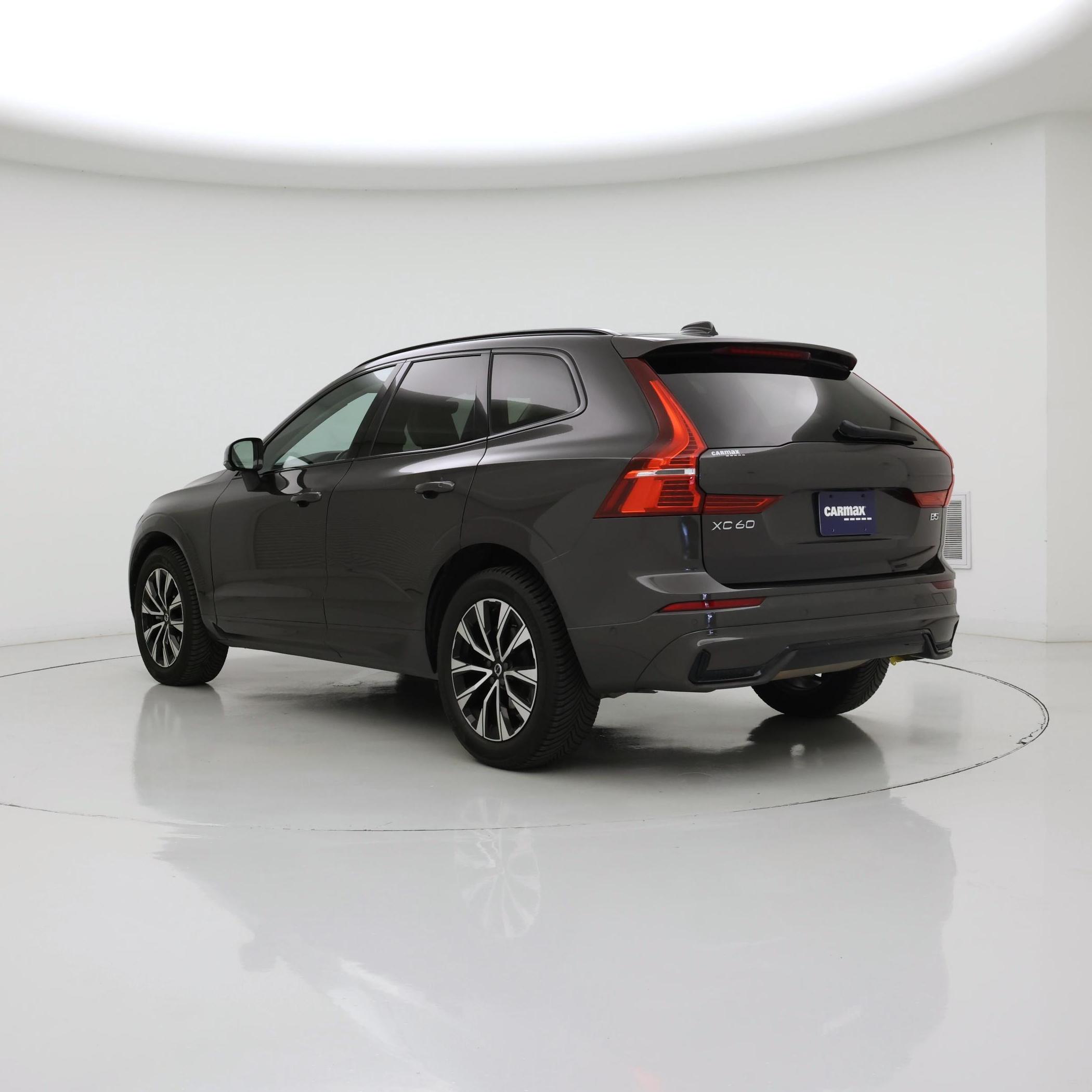 Thumbnail: 2023 Volvo XC60 - 2