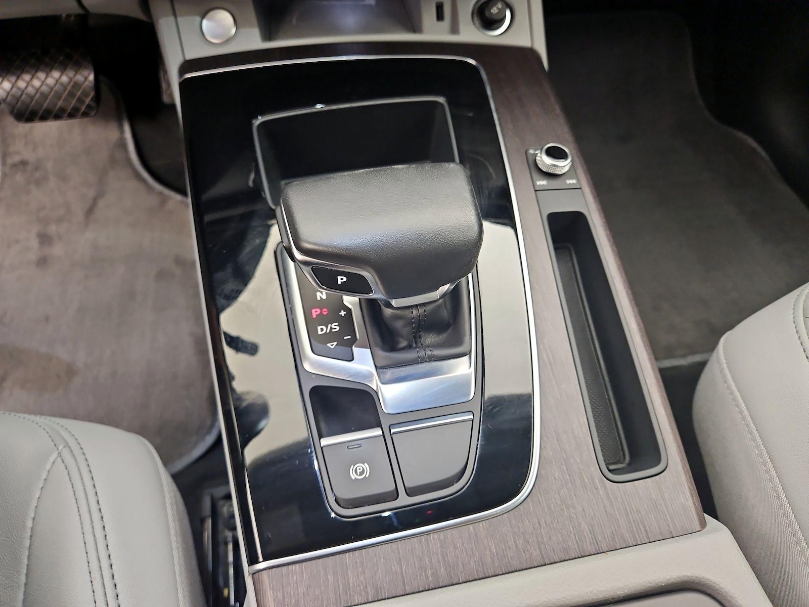2022 Audi Q5 Premium - Photo 18