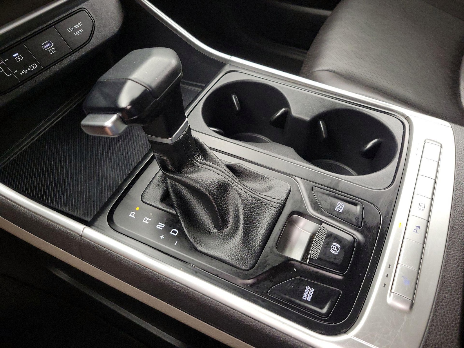 2025 Kia Carnival LXS - Photo 19