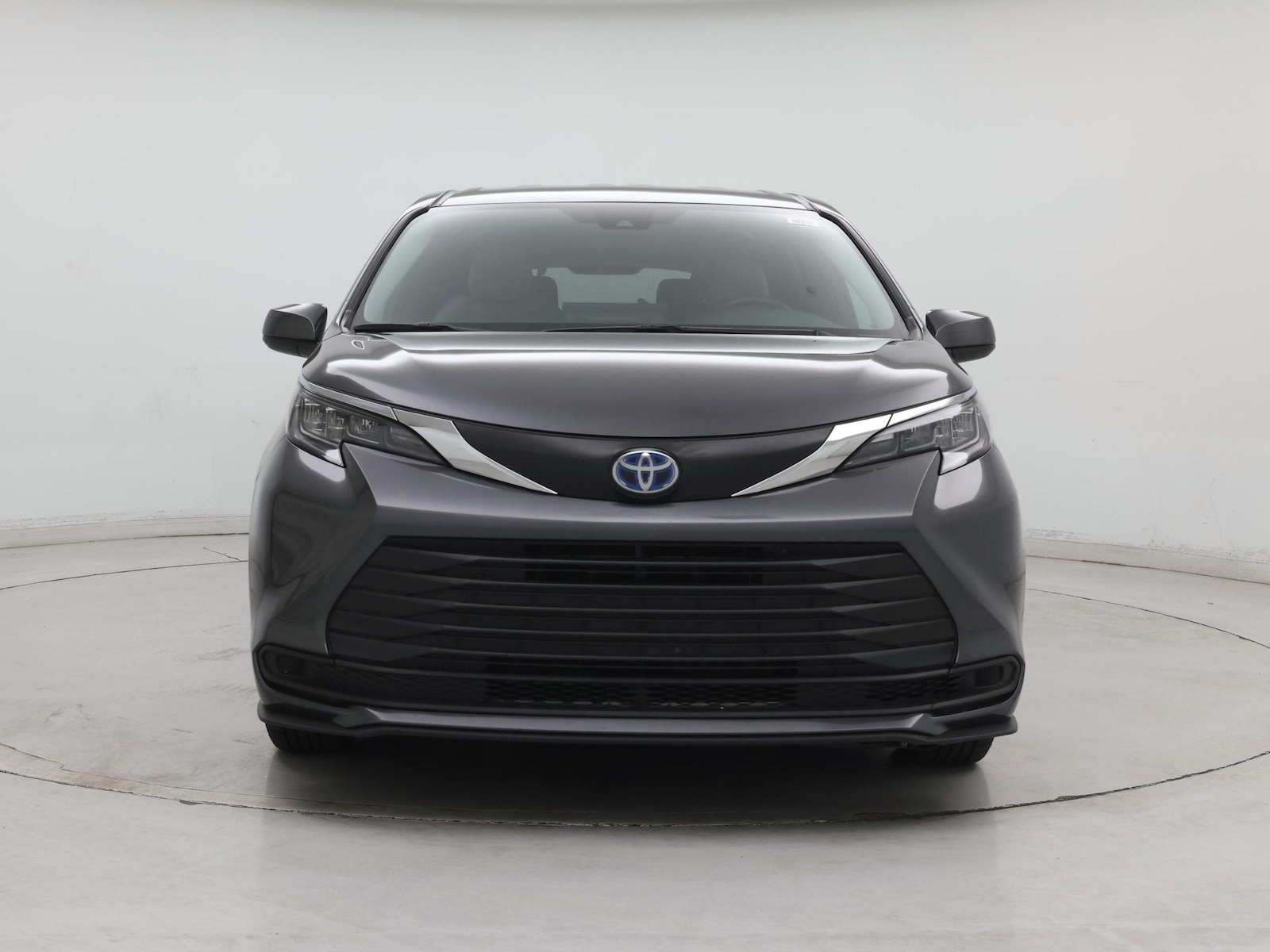 2025 Toyota Sienna LE - Photo 6