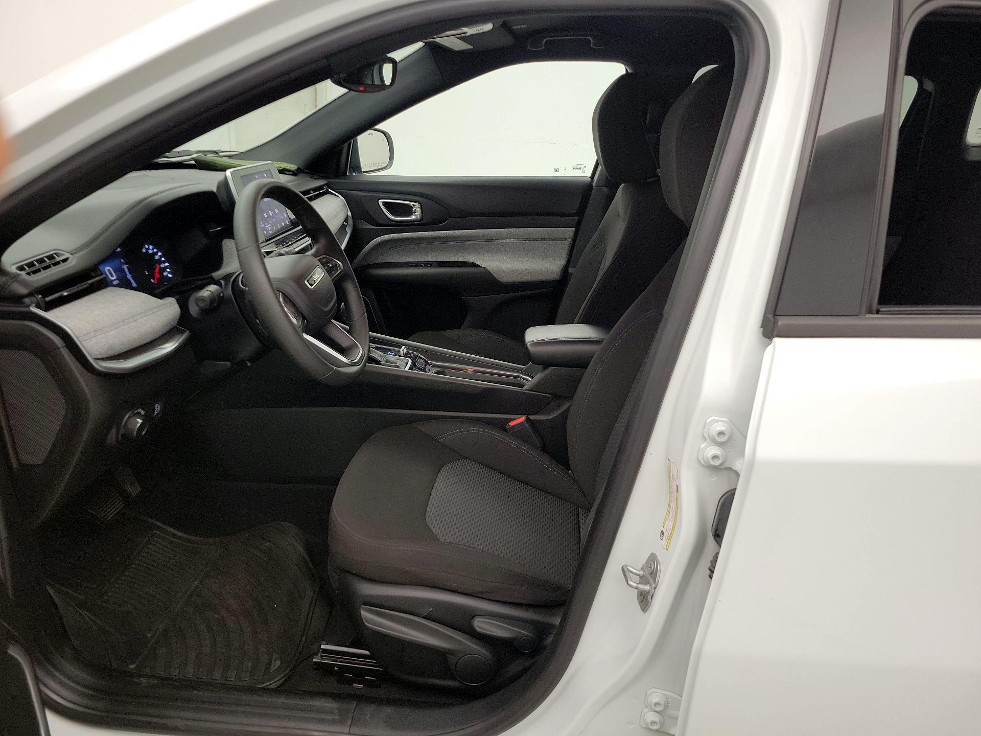 Thumbnail: 2025 Jeep Compass - 11