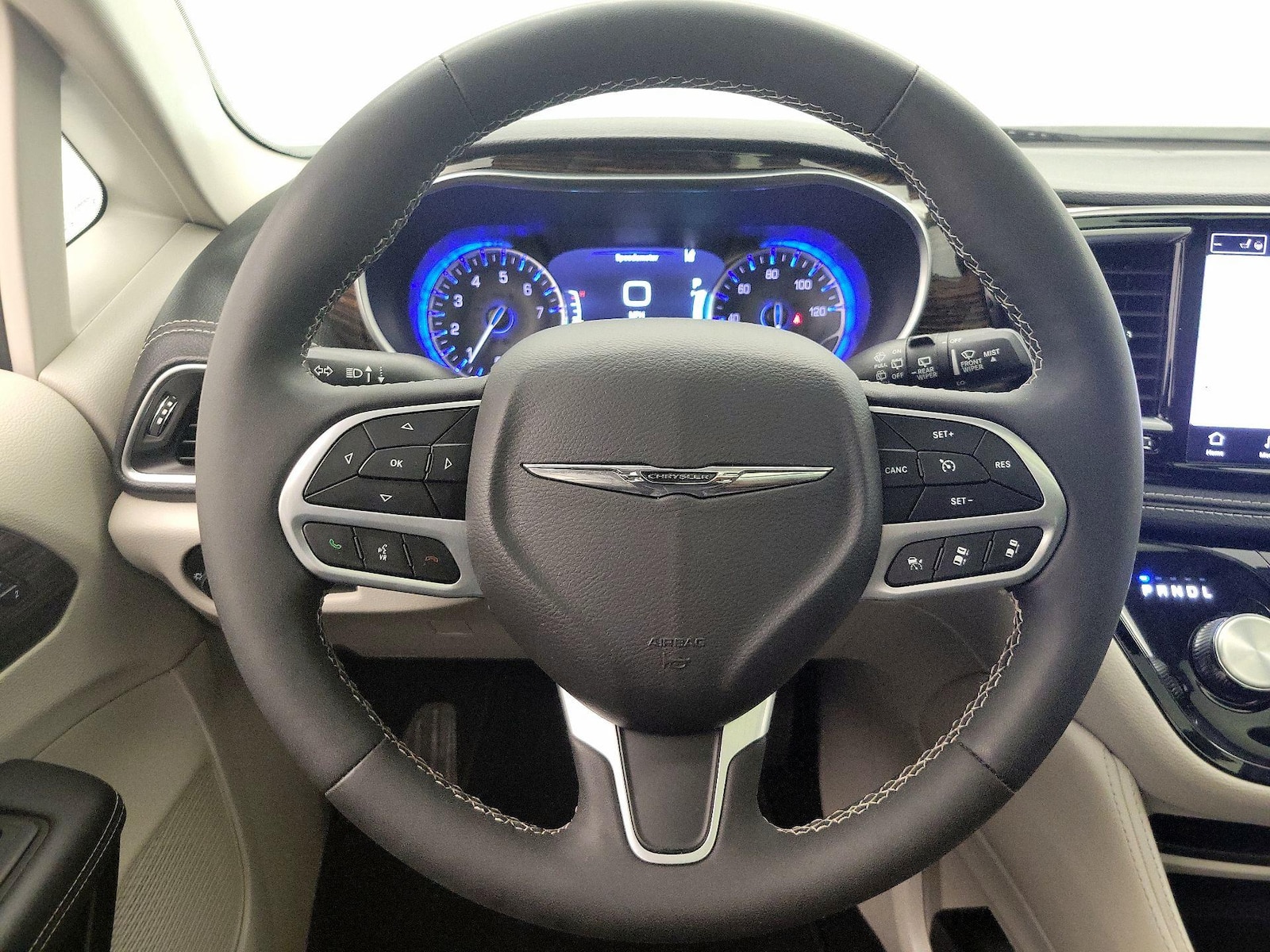 2024 Chrysler Pacifica Limited - Photo 11
