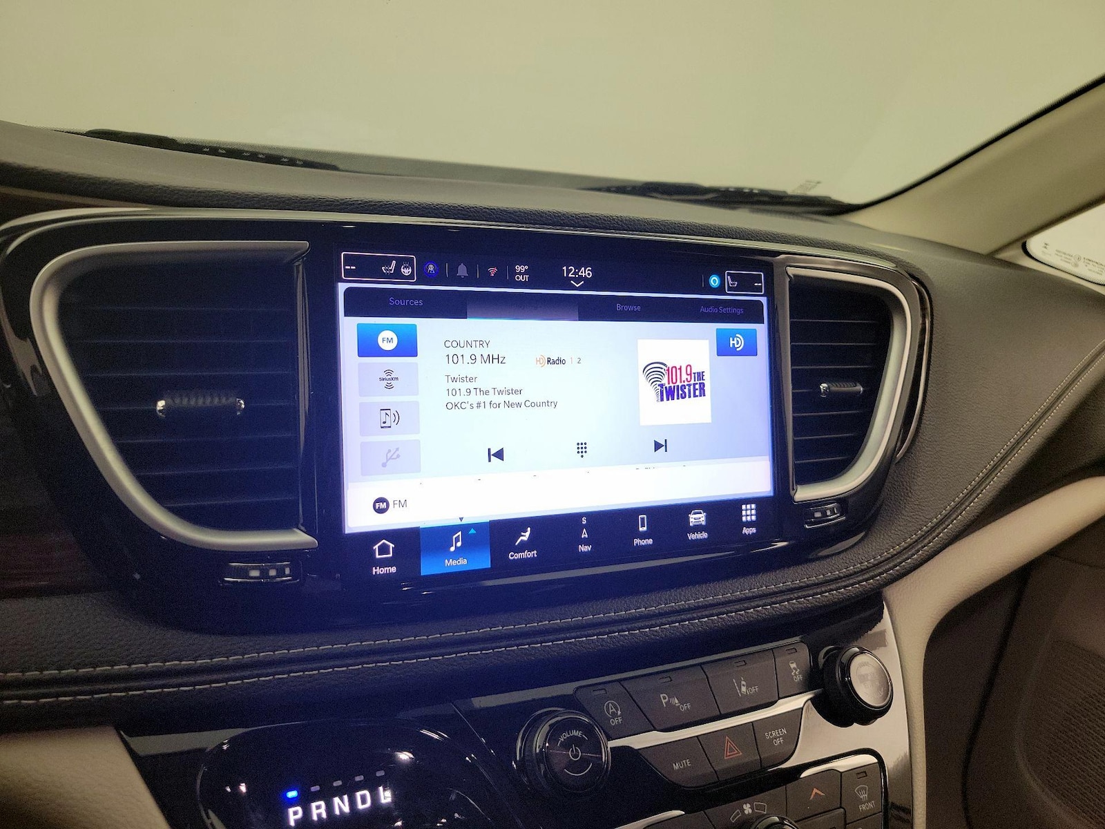 2024 Chrysler Pacifica Limited - Photo 17