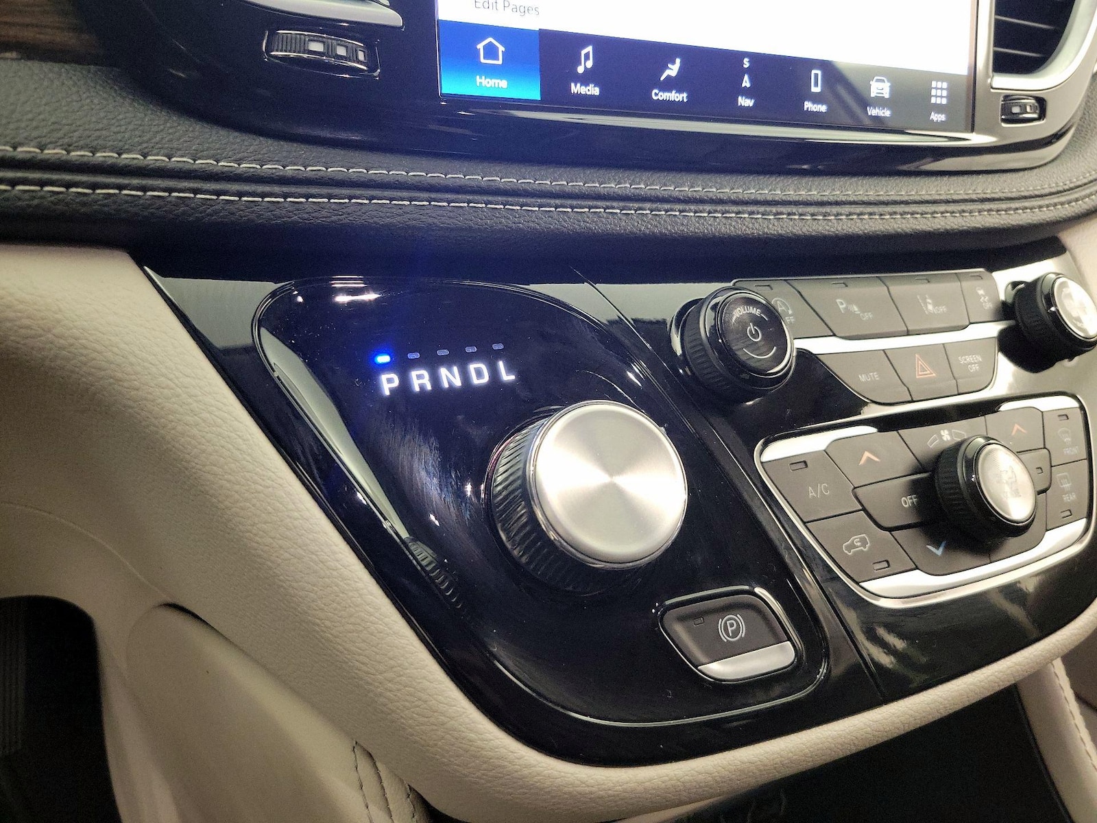 2024 Chrysler Pacifica Limited - Photo 19