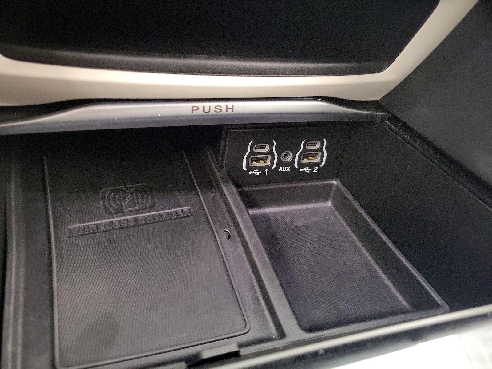 2024 Chrysler Pacifica Limited - Photo 20