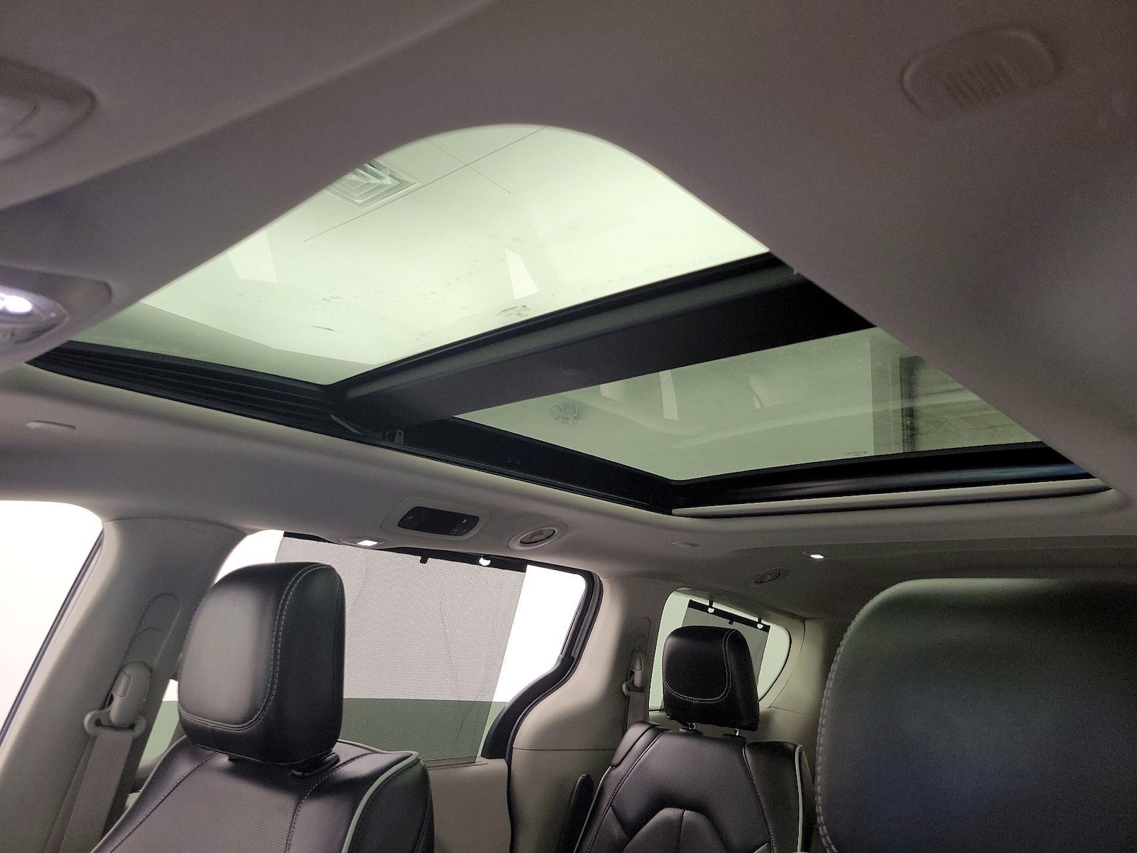 2024 Chrysler Pacifica Limited - Photo 21